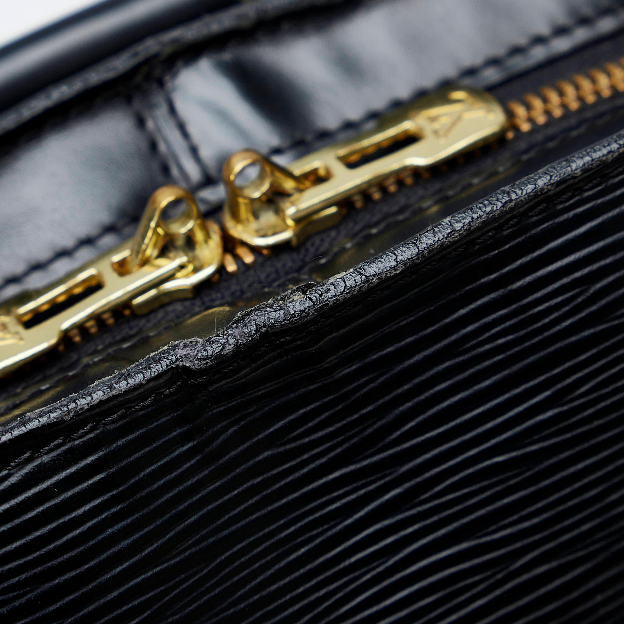 Louis Vuitton Epi Gobelins (SHG-xxGBPO)