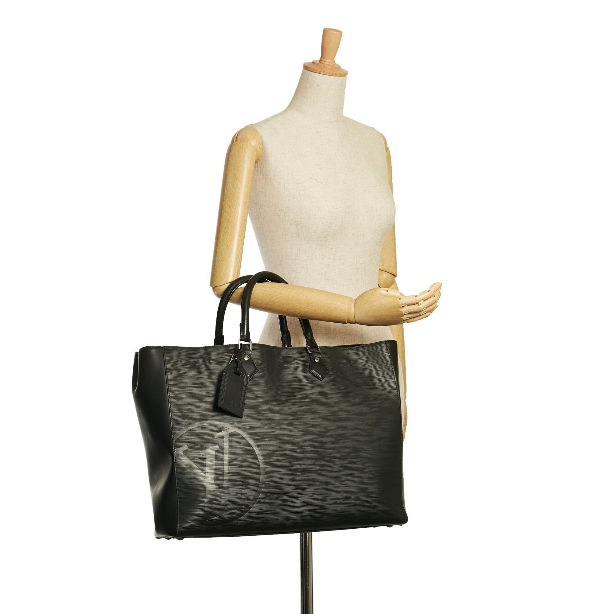 Louis Vuitton Epi Grand Sac (SHG-37399)