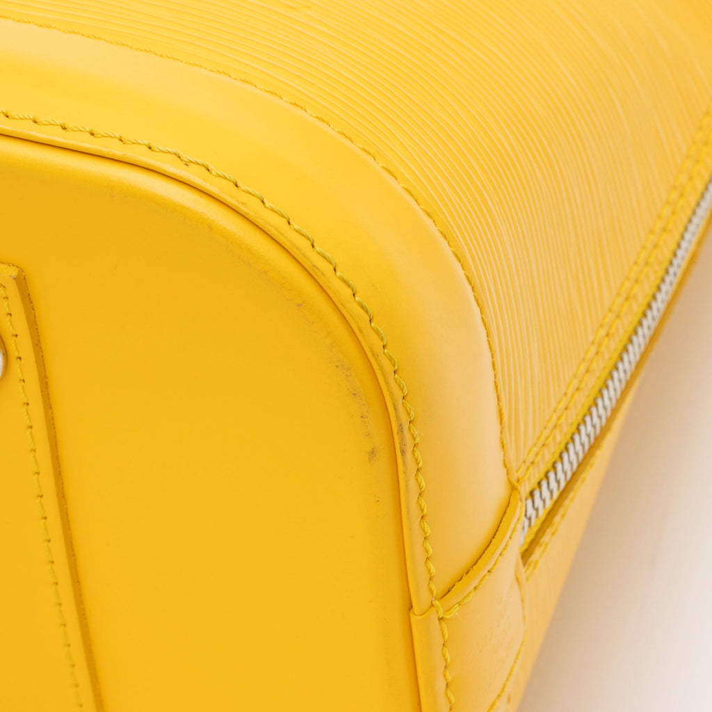 Louis Vuitton Epi Leather Alma PM Satchel (SHF-CpAJ5C)