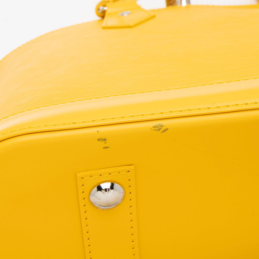 Louis Vuitton Epi Leather Alma PM Satchel (SHF-UNHnOL)