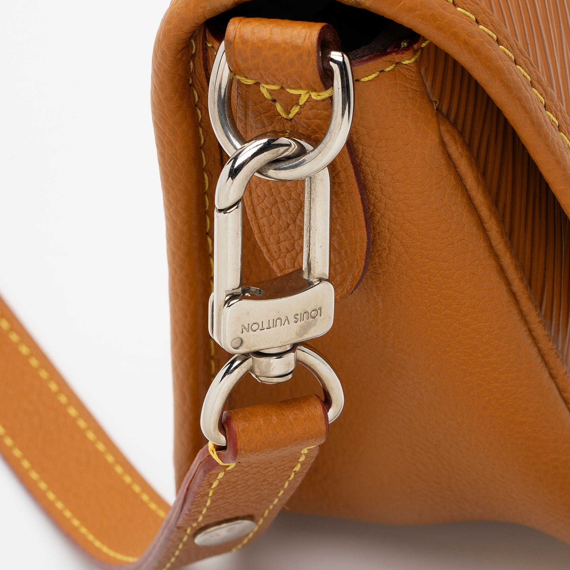 Louis Vuitton Epi Leather Buci NM Shoulder Bag