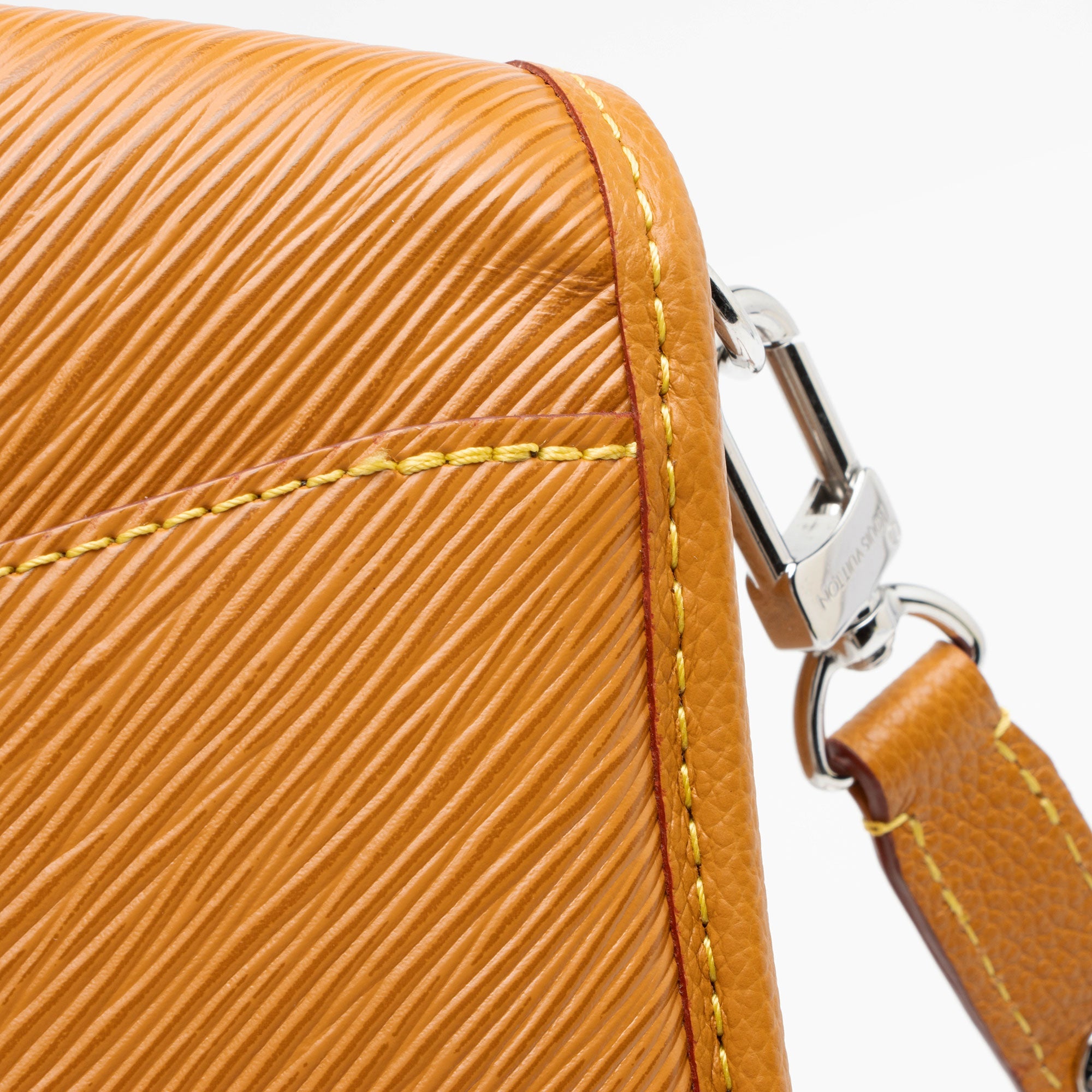 Louis Vuitton Epi Leather Buci NM Shoulder Bag