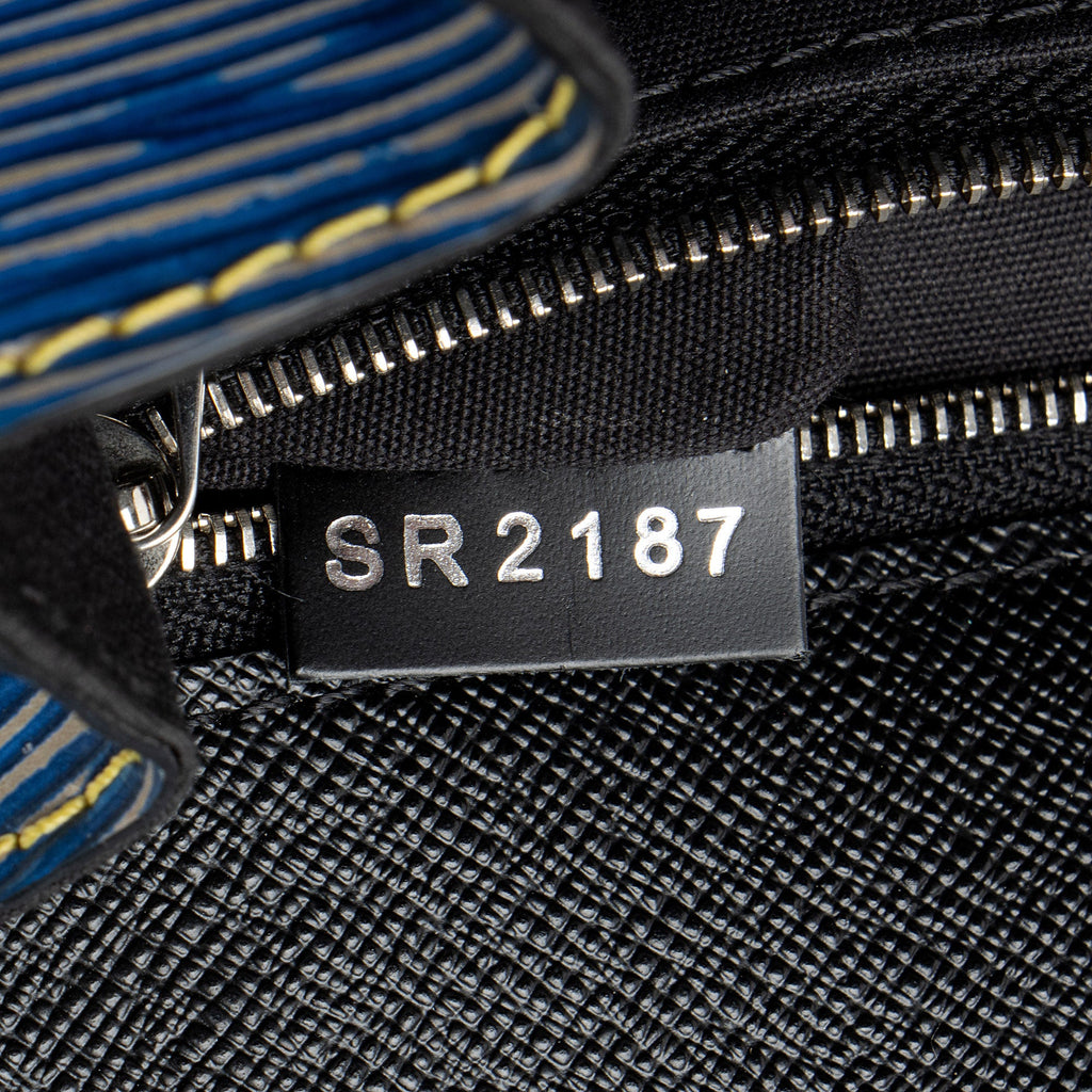 Louis Vuitton Epi Leather Clery Pochette