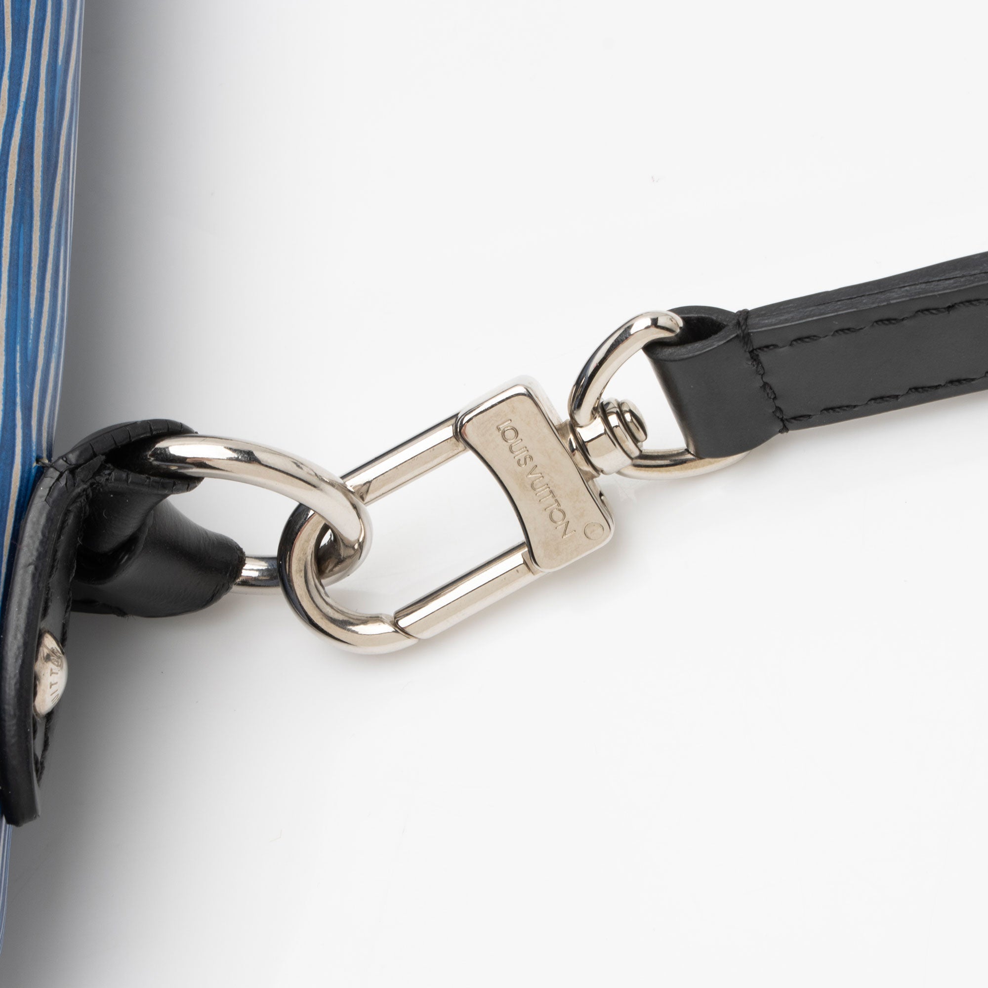 Louis Vuitton Epi Leather Cluny BB Satchel (SHF-naLSrm)
