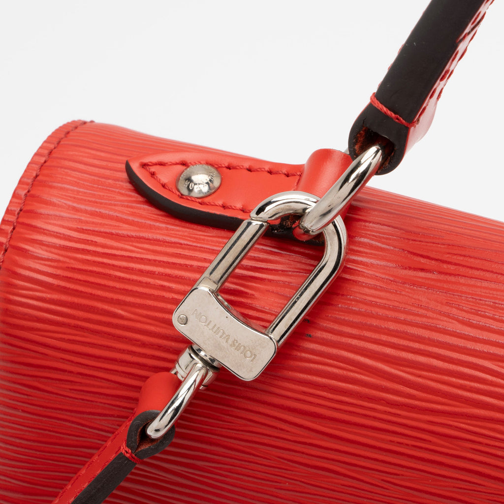 Louis Vuitton Epi Leather Cluny MM Satchel (SHF-6z3BJG)
