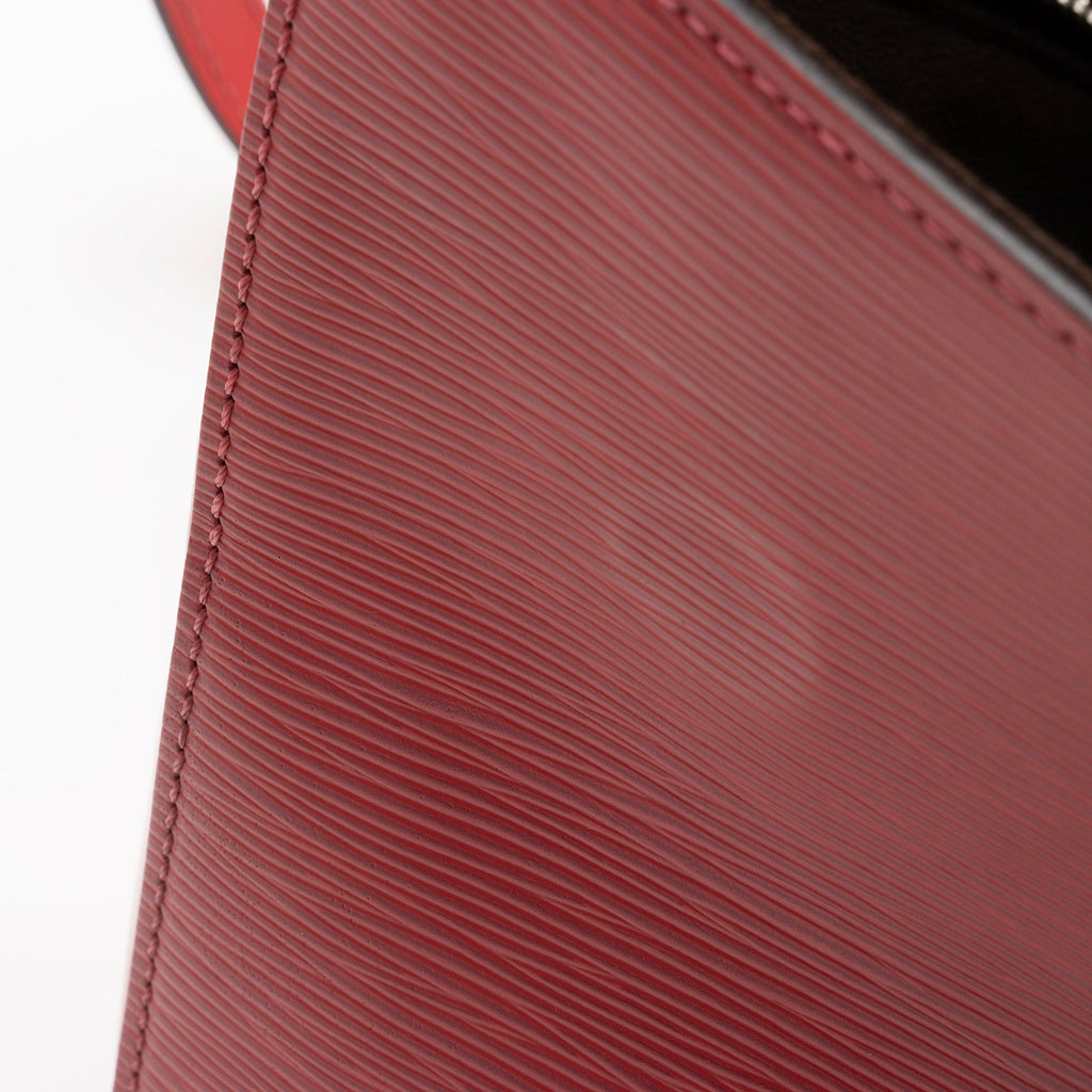 Louis Vuitton Epi Leather Cluny MM Satchel (SHF-0nGtw1)