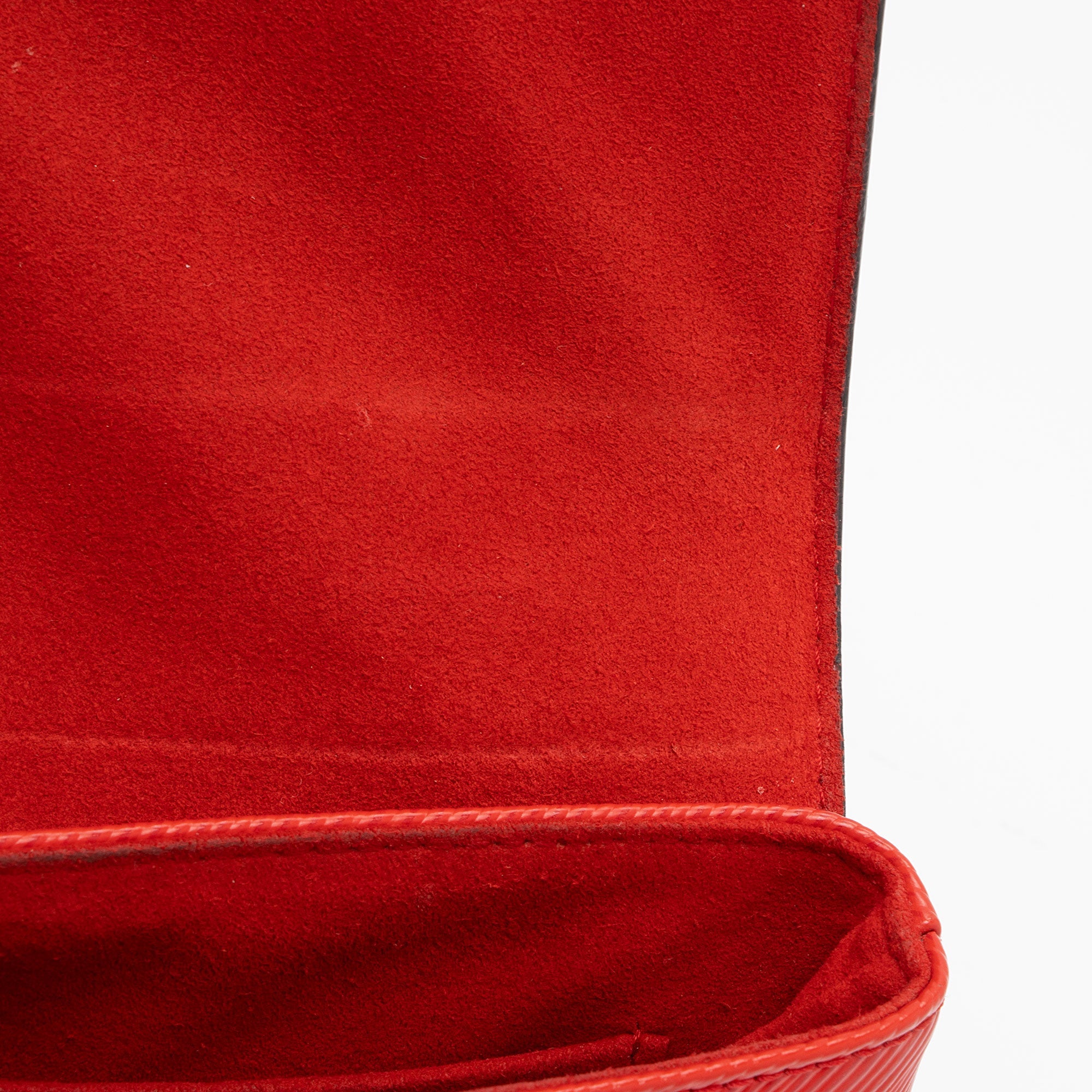 Louis Vuitton Epi Leather Locky BB Top Handle (SHF-QmRUic)