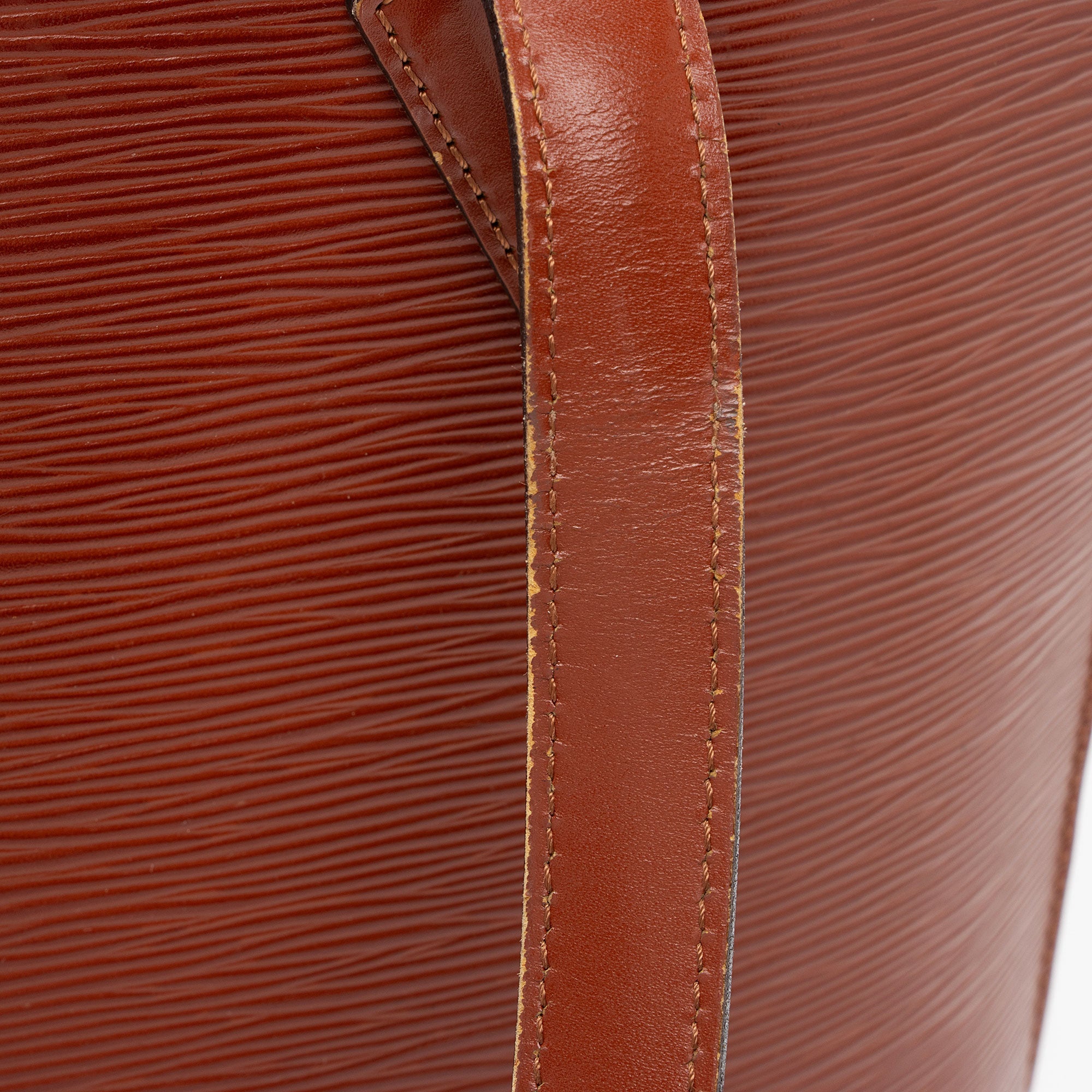Louis Vuitton Vintage Epi Leather Lussac Tote (SHF-D4oeHh)