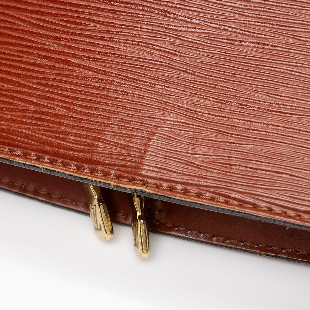 Louis Vuitton Vintage Epi Leather Lussac Tote (SHF-D4oeHh)