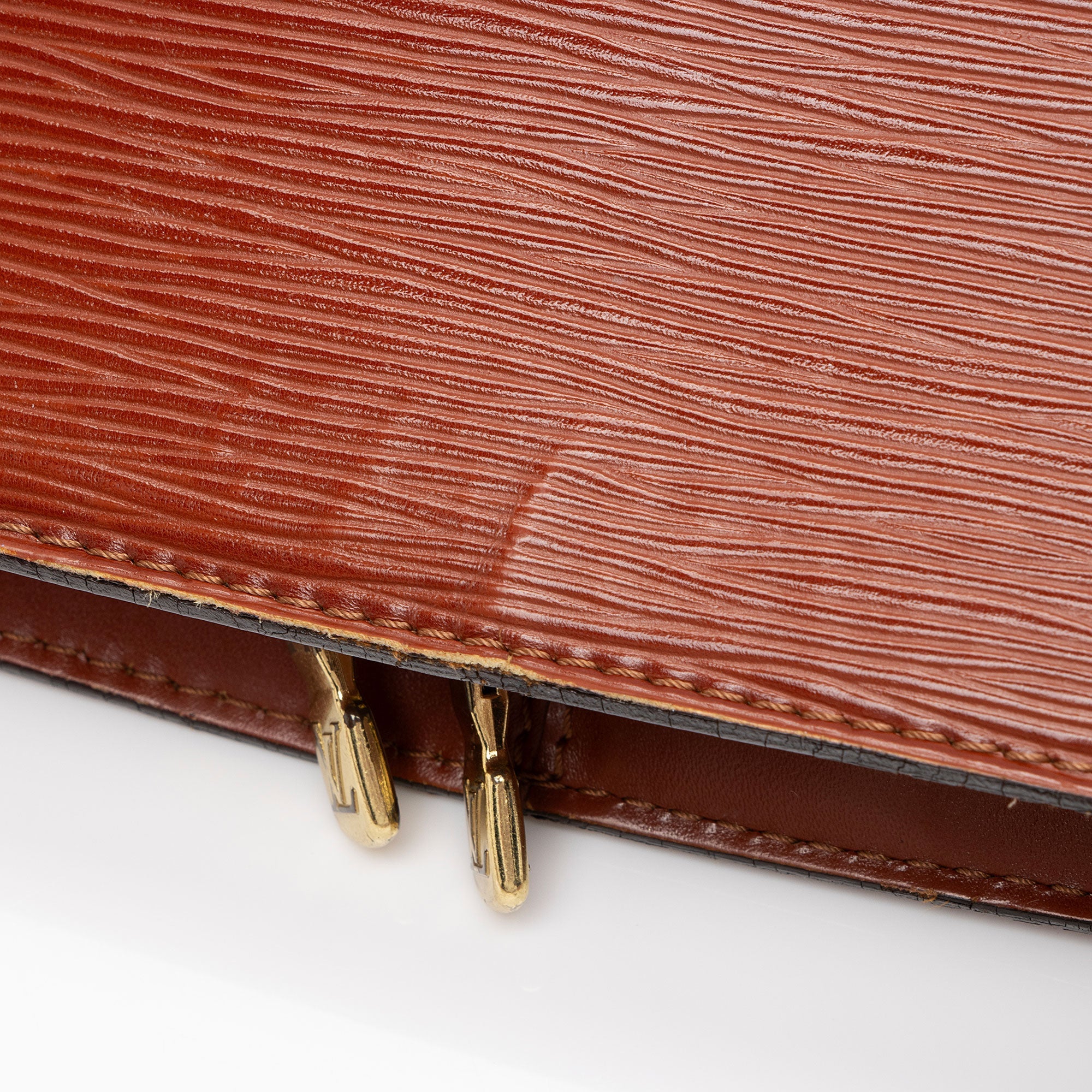Louis Vuitton Vintage Epi Leather Lussac Tote (SHF-D4oeHh)