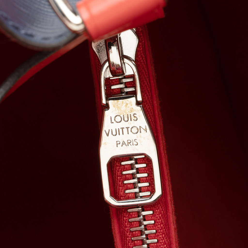 Louis Vuitton Epi Leather Neonoe Shoulder Bag (SHF-GEeAHX)