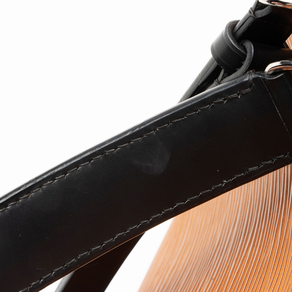 Louis Vuitton Epi Leather Neonoe Shoulder Bag
