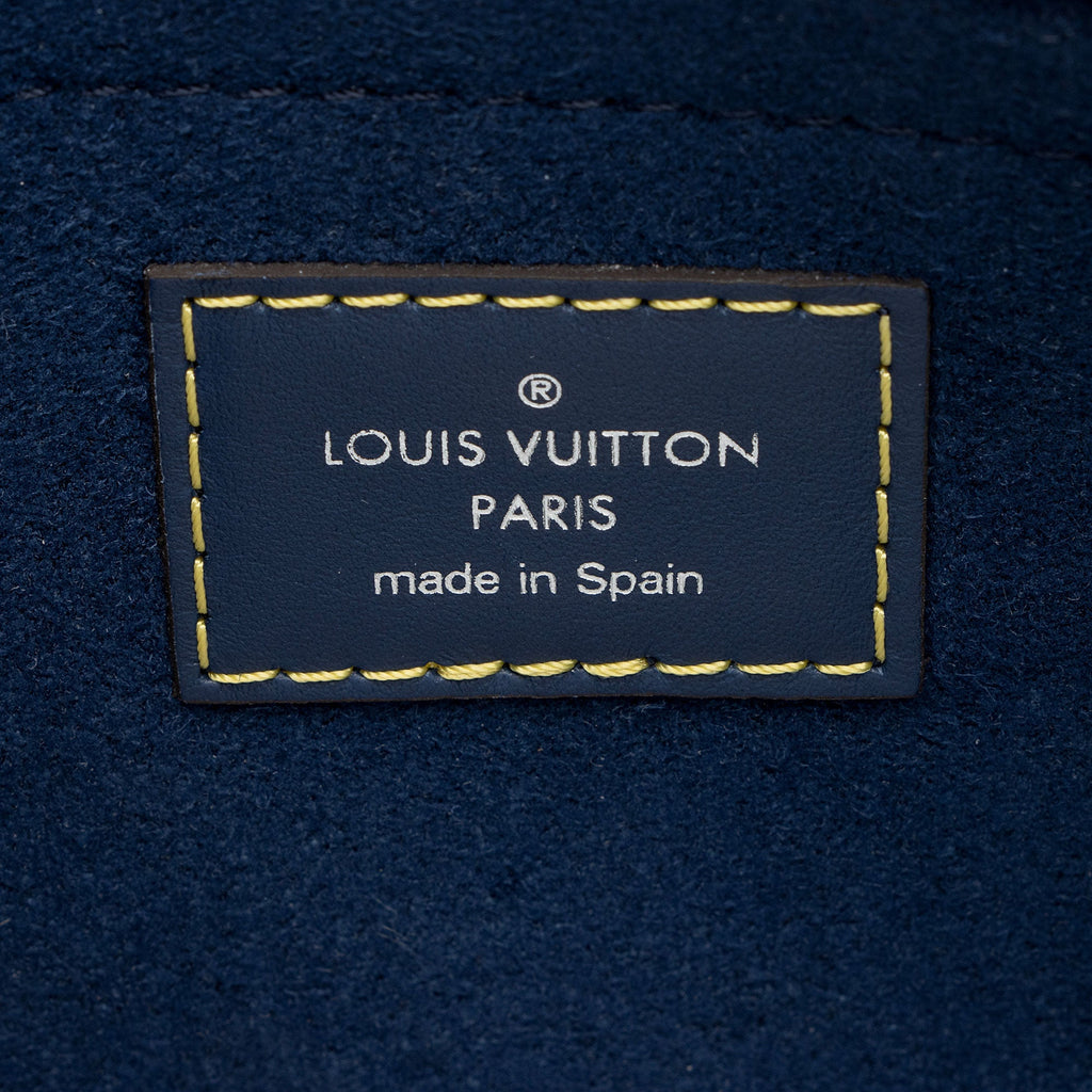 Louis Vuitton Epi Leather Neverfull MM Pochette
