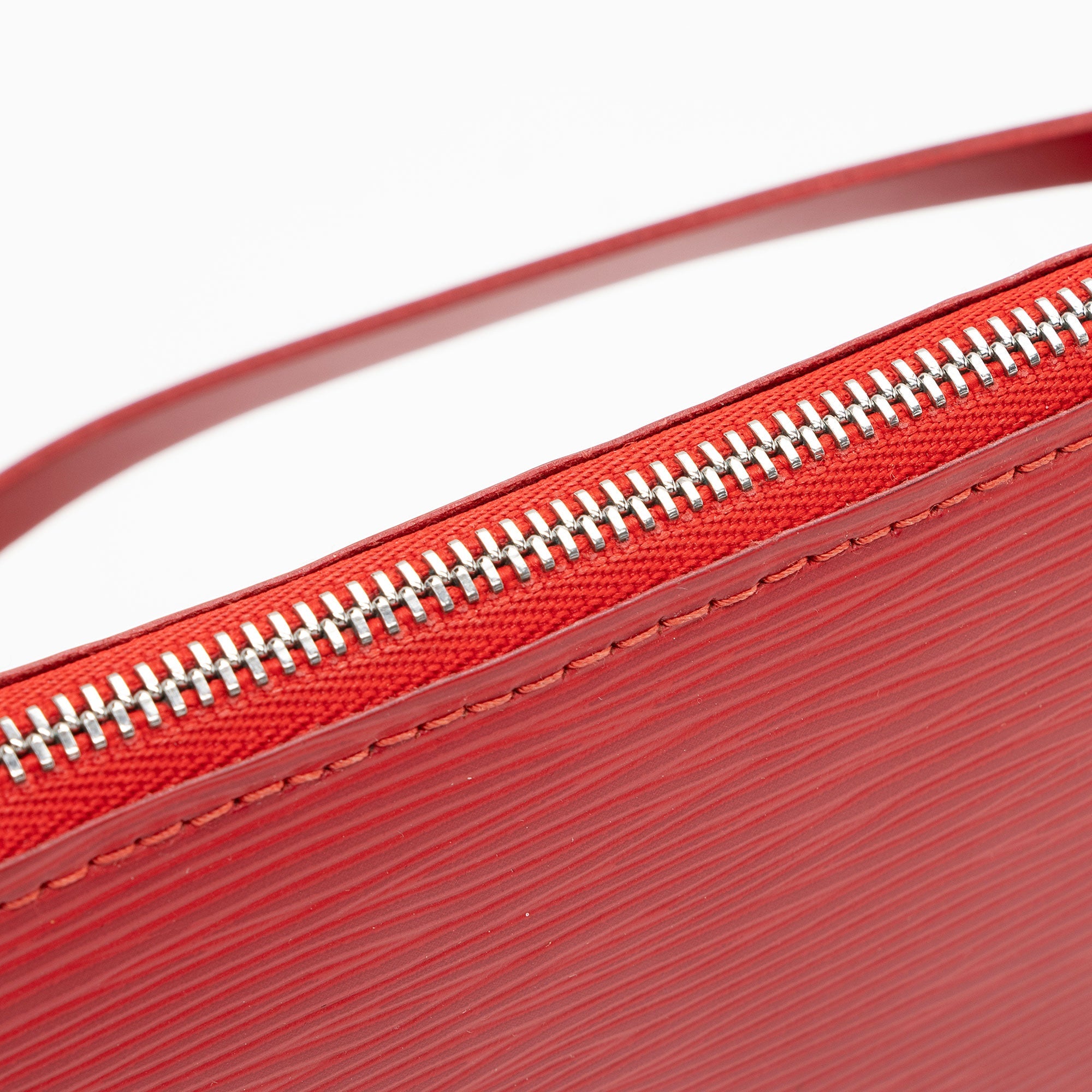 Louis Vuitton Epi Leather Pochette Accessoires (SHF-VrdL02)