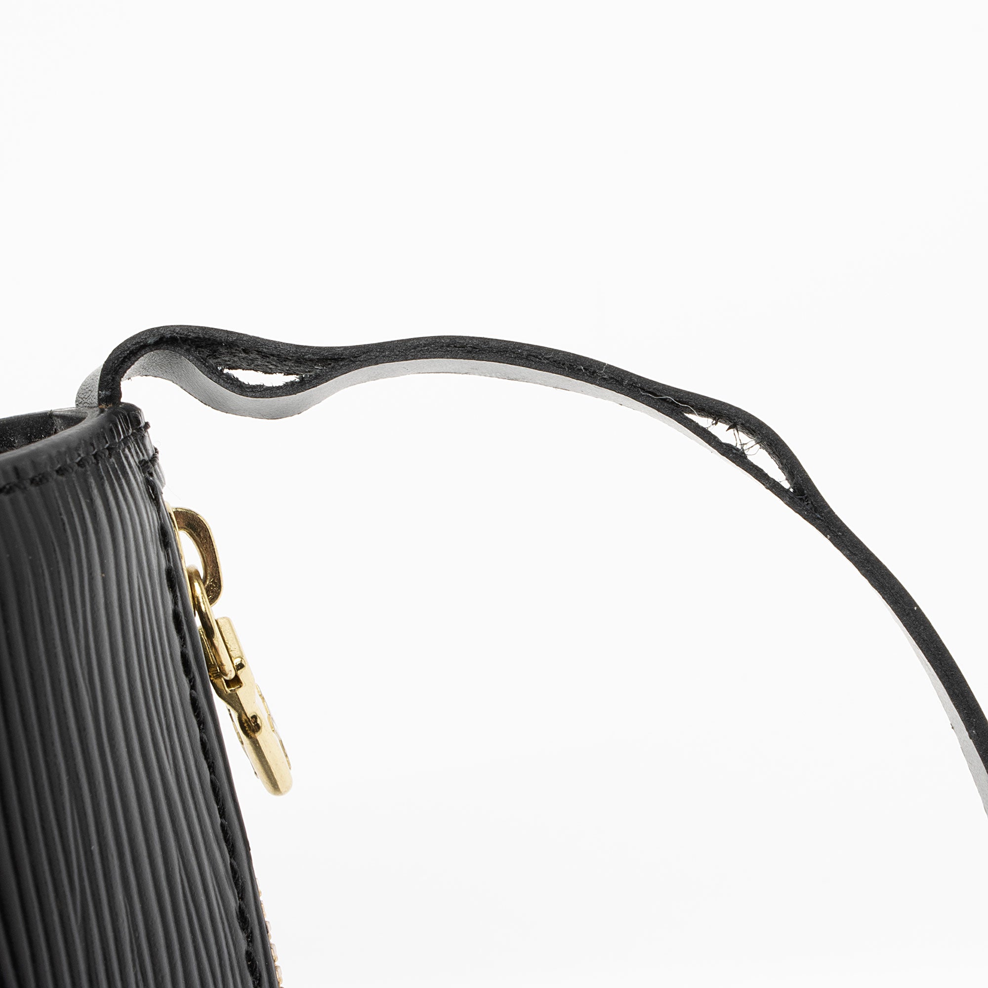 Louis Vuitton Epi Leather Round Pochette (SHF-9AGMrJ)