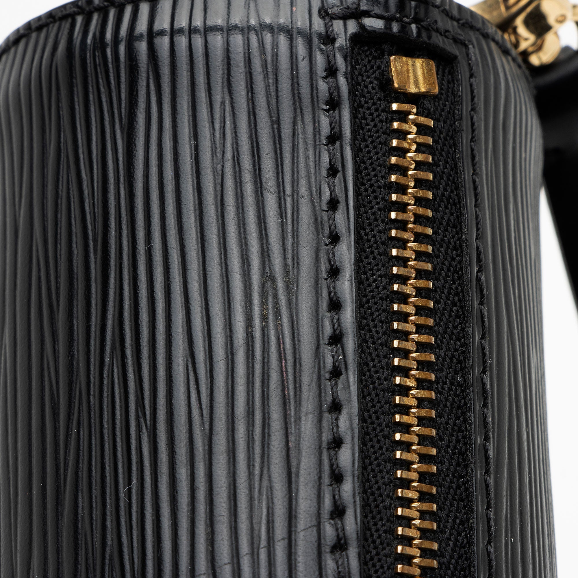 Louis Vuitton Epi Leather Round Pochette