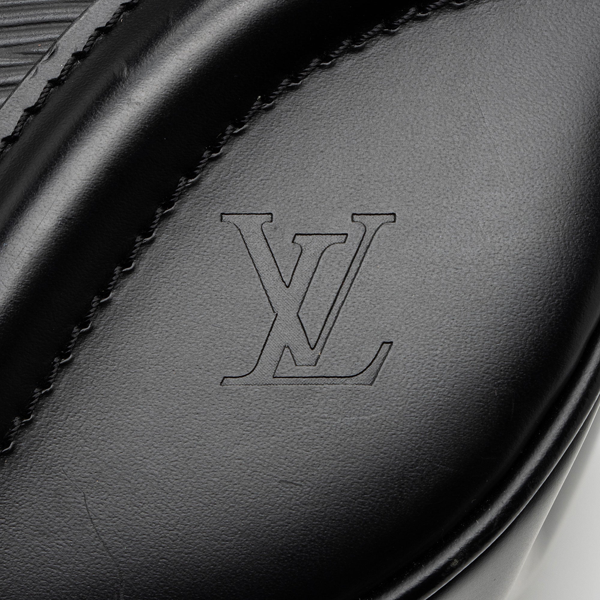 Louis Vuitton Epi Leather Sac Montaigne Satchel