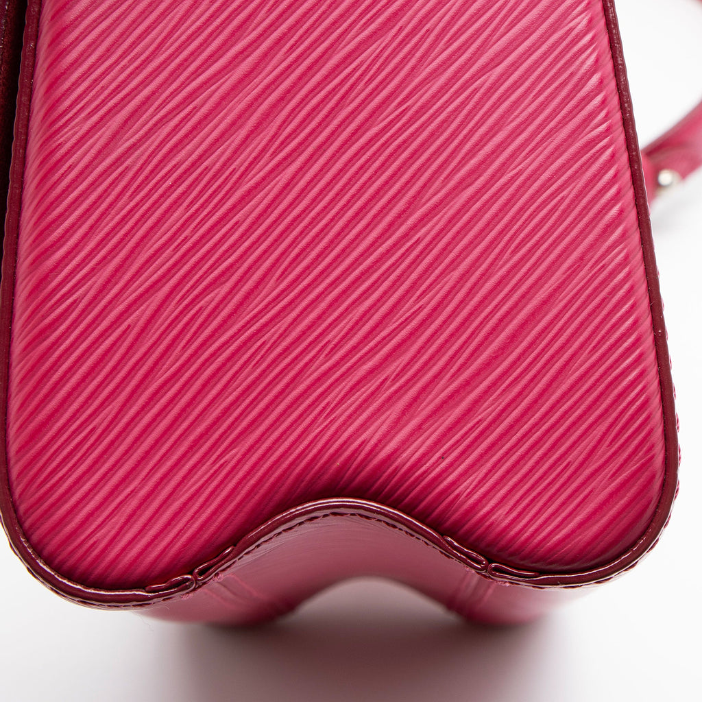 Louis Vuitton Epi Leather Twist MM Shoulder Bag