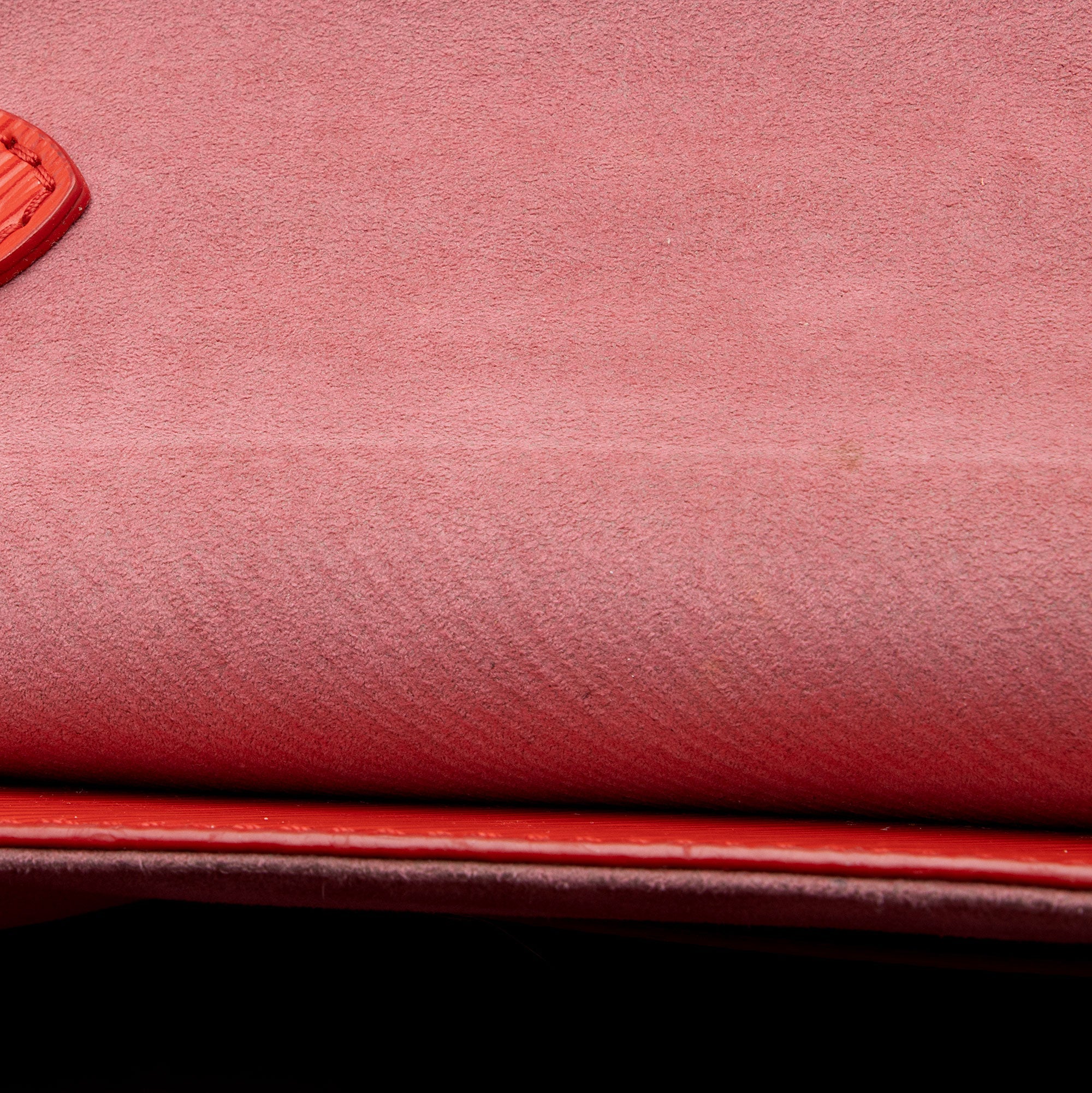 Louis Vuitton Epi Leather Twist MM Shoulder Bag