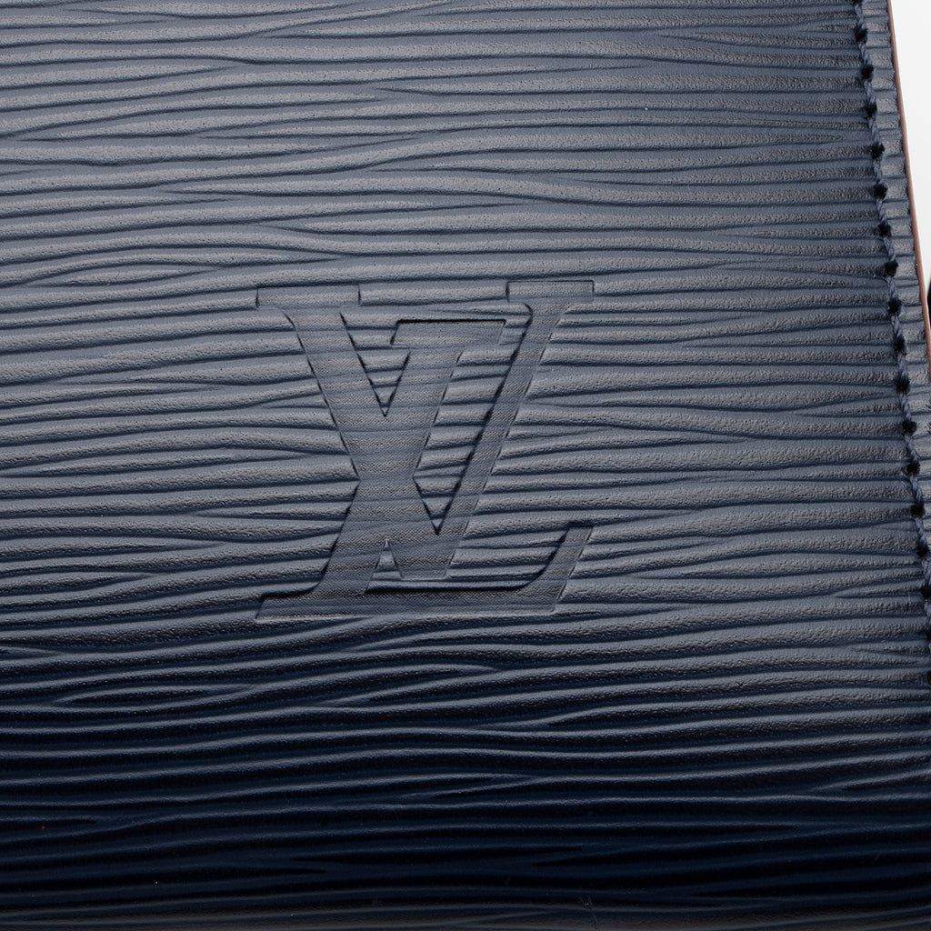 Louis Vuitton Epi Leather Vaneau MM Tote (SHF-bxv3T3)