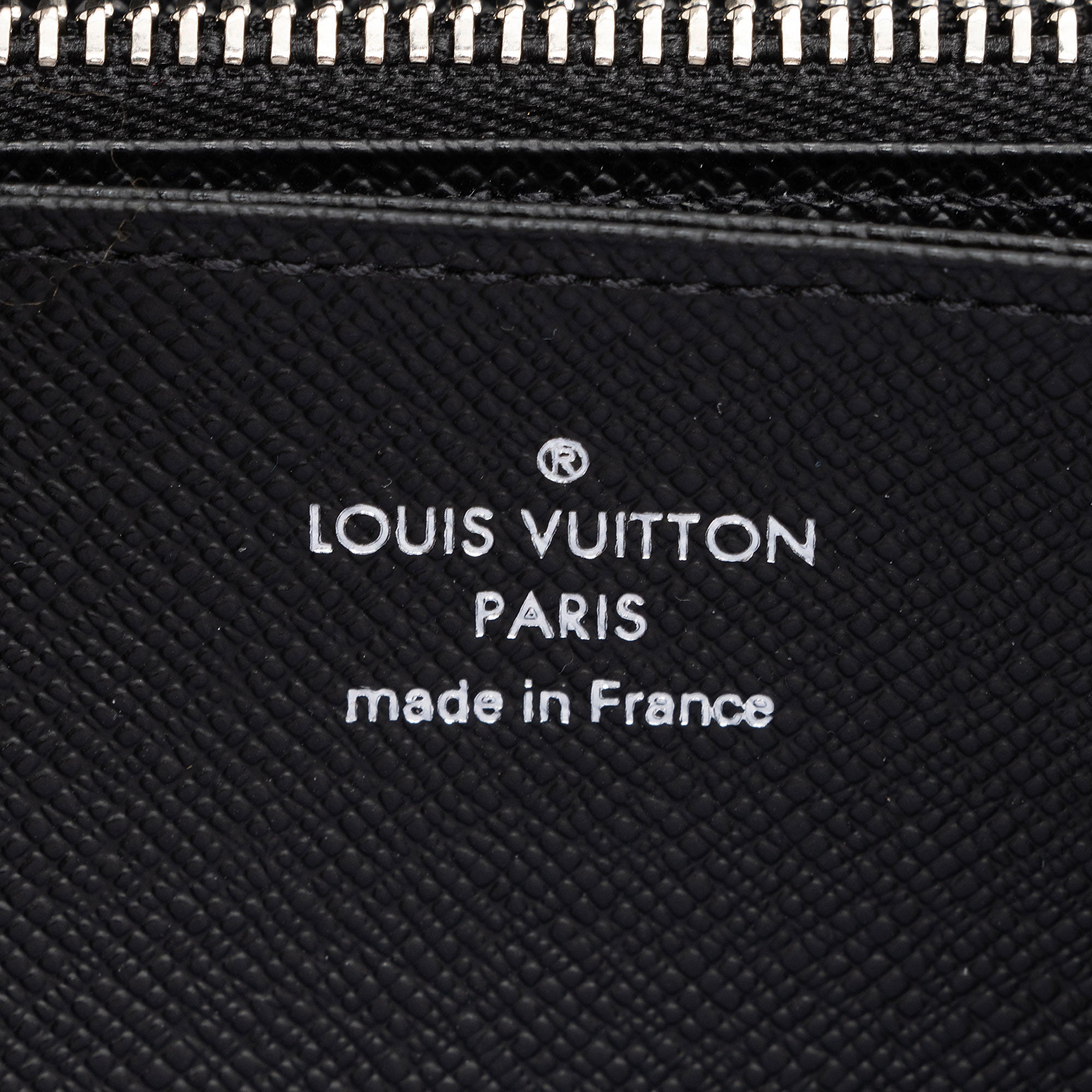 Louis Vuitton Epi Leather Zippy Wallet (SHF-uSlbN9)