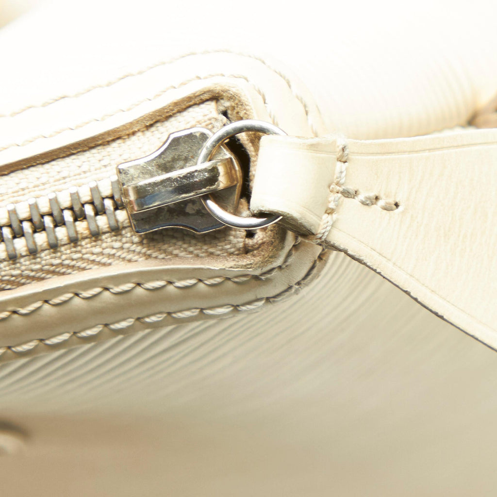 Louis Vuitton Epi Lockit Vertical (SHG-19866)