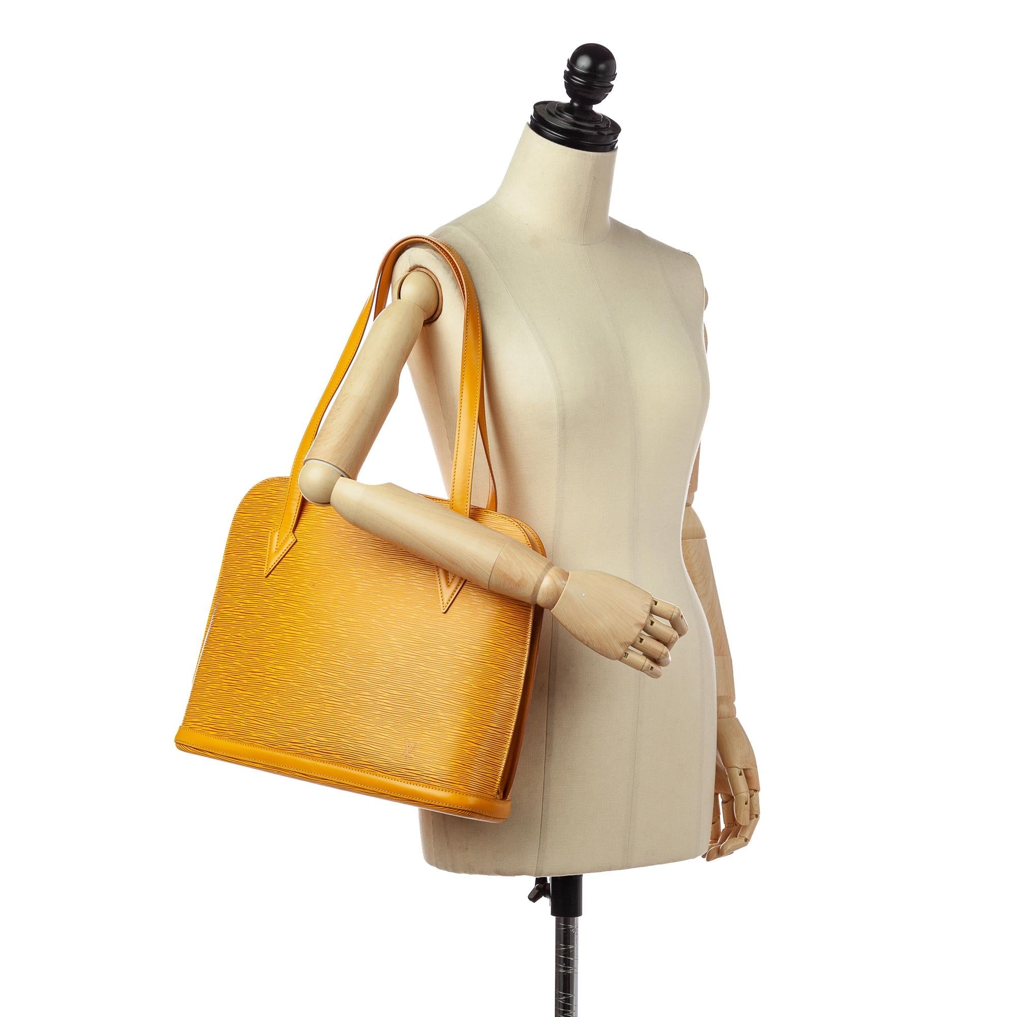 Louis Vuitton Epi Lussac (SHG-30221)