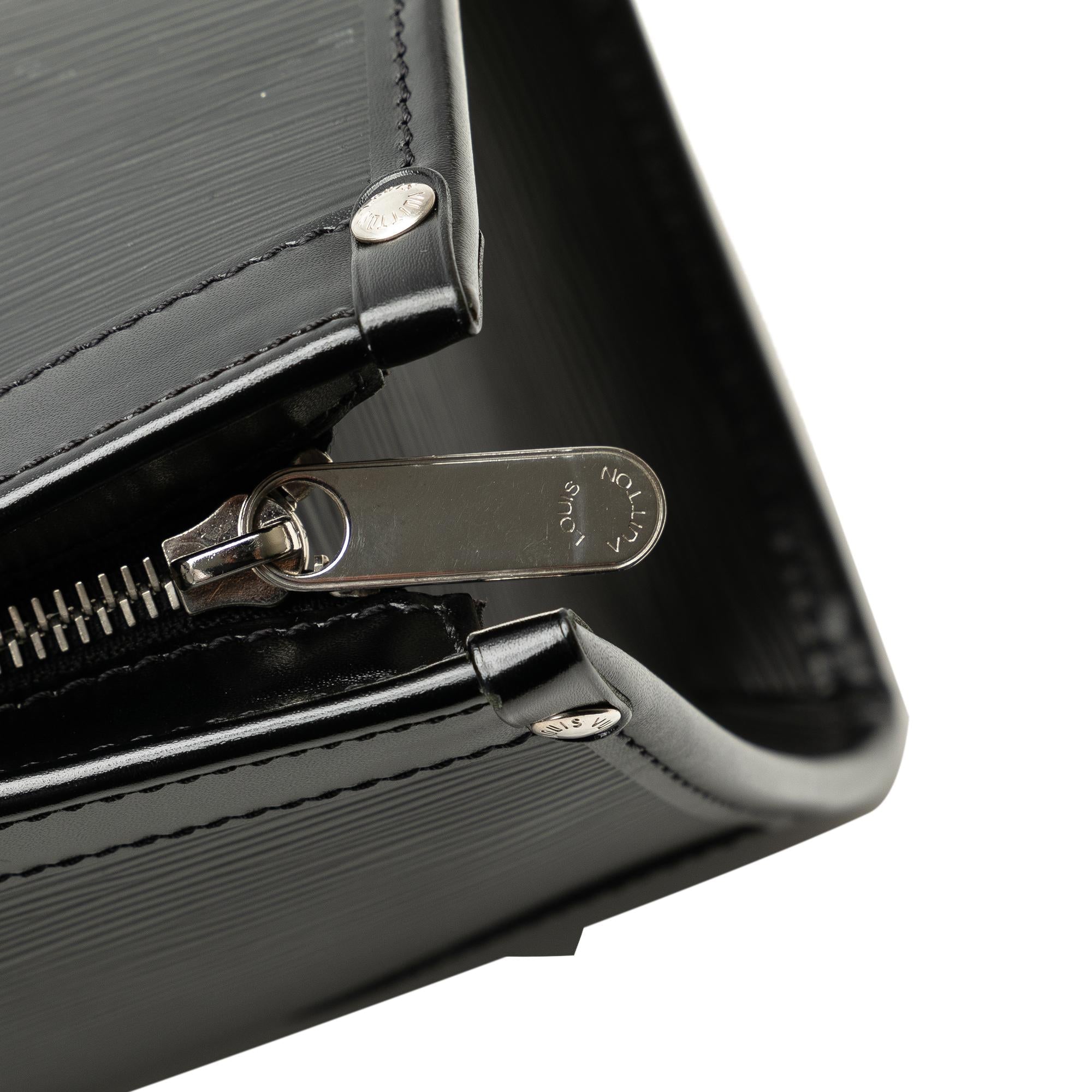 Louis Vuitton Epi Madeleine PM (SHG-88yNhb)