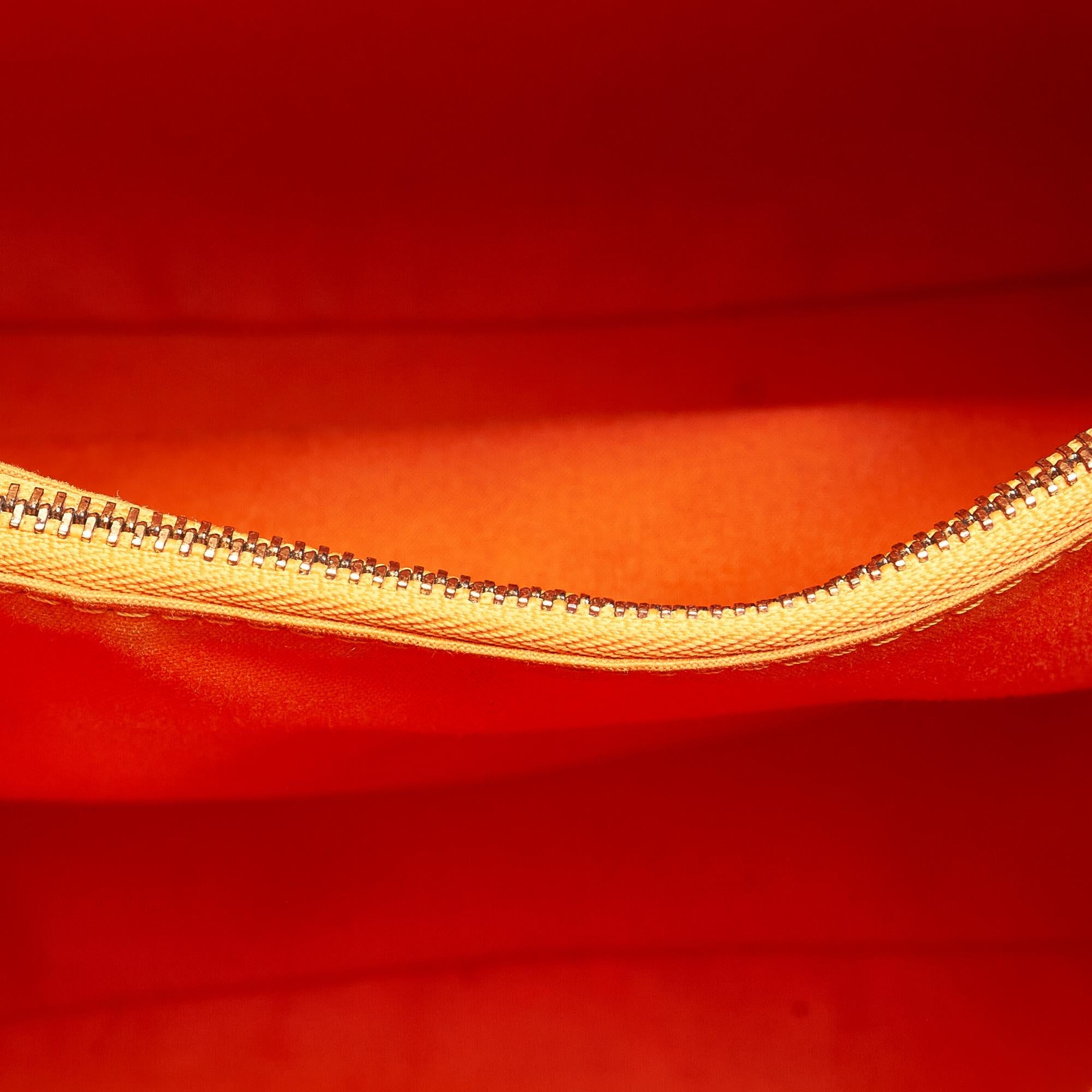Louis Vuitton Epi Mandara MM (SHG-26867)