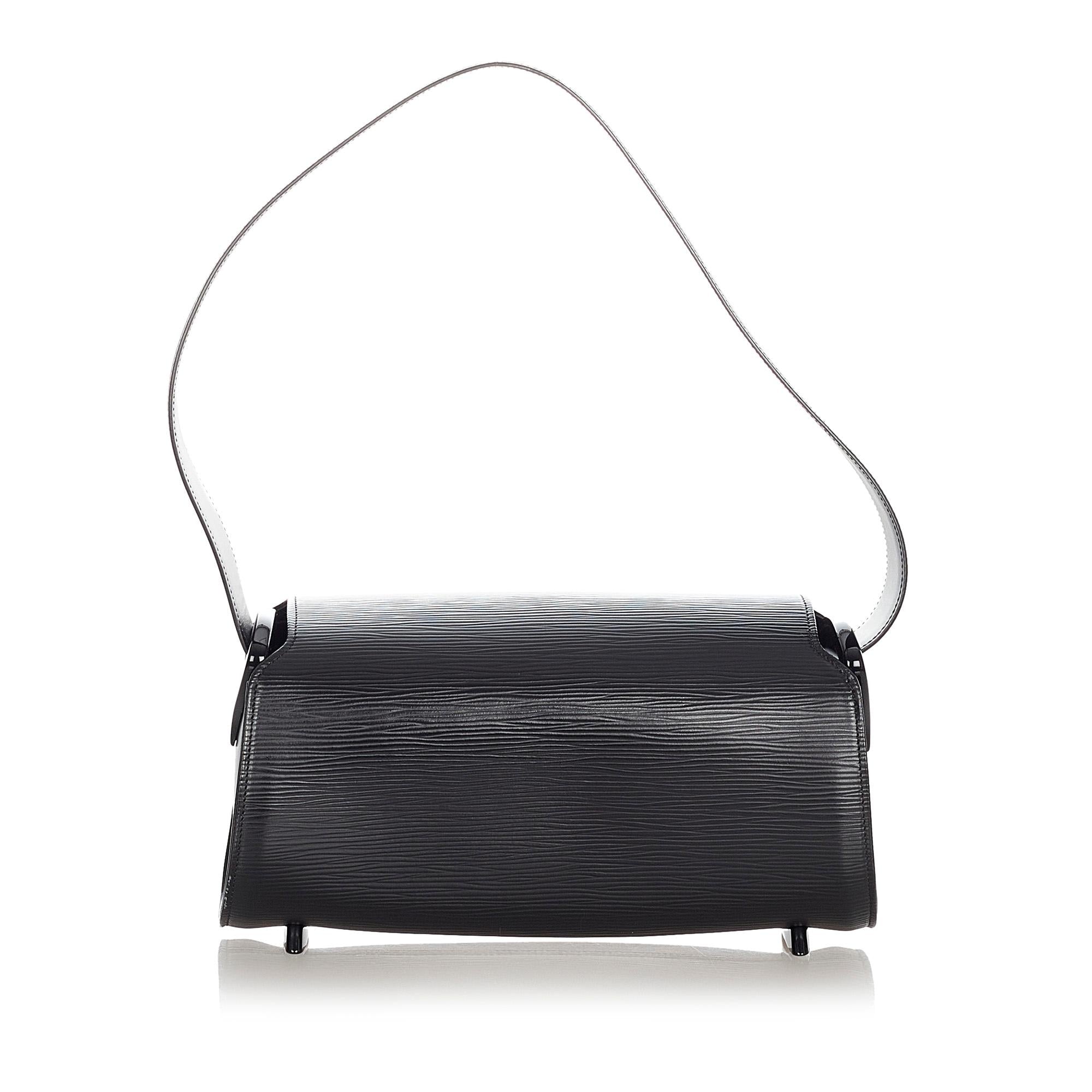 Louis Vuitton Epi Nocturne PM (SHG-23074)