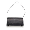Louis Vuitton Epi Nocturne PM (SHG-33617)