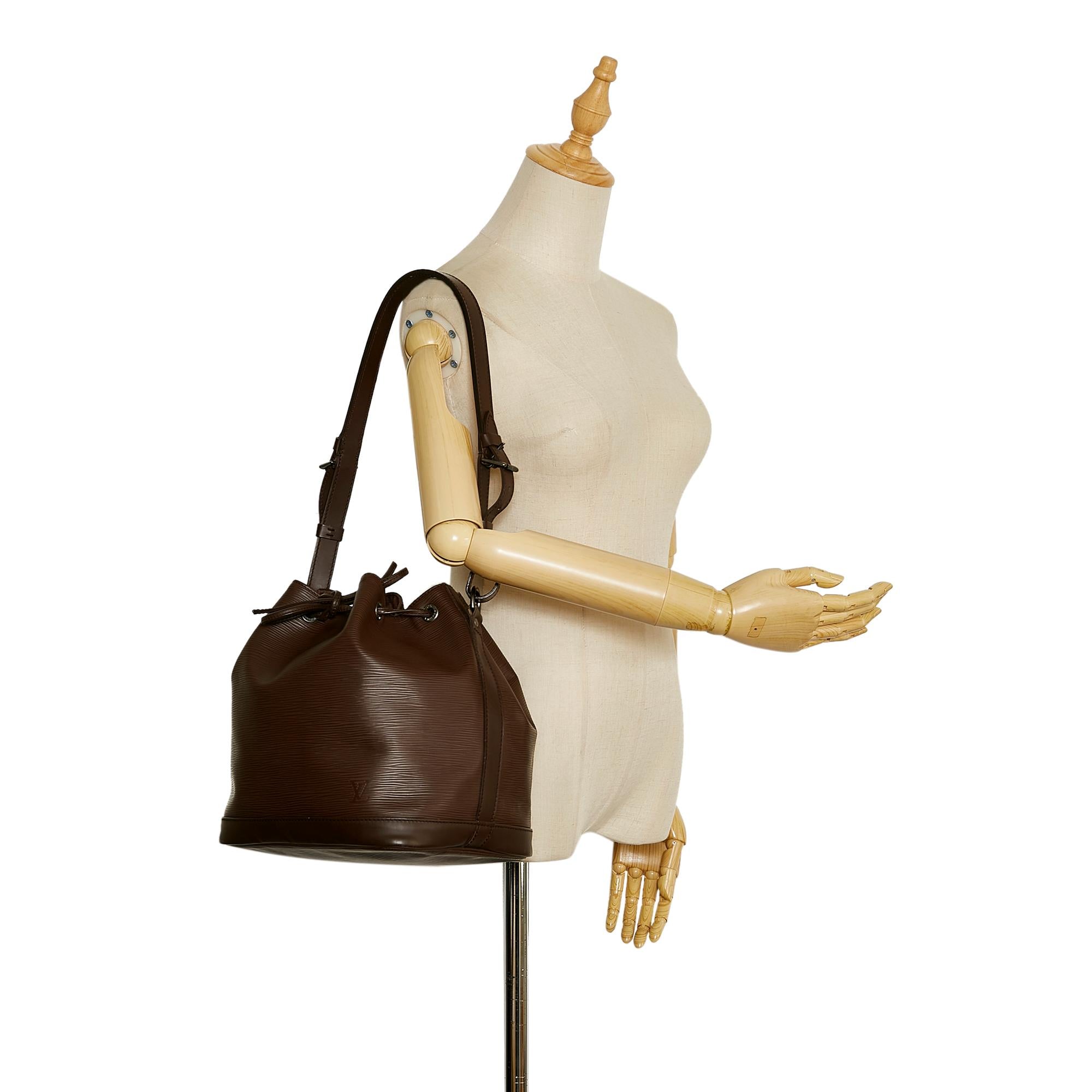 Louis Vuitton Epi Noe PM (SHG-thOqHL)