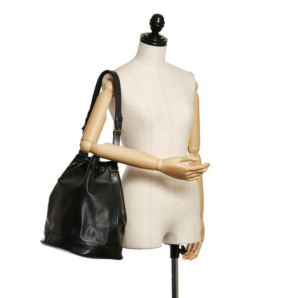 Louis Vuitton Epi Noe (SHG-31130)