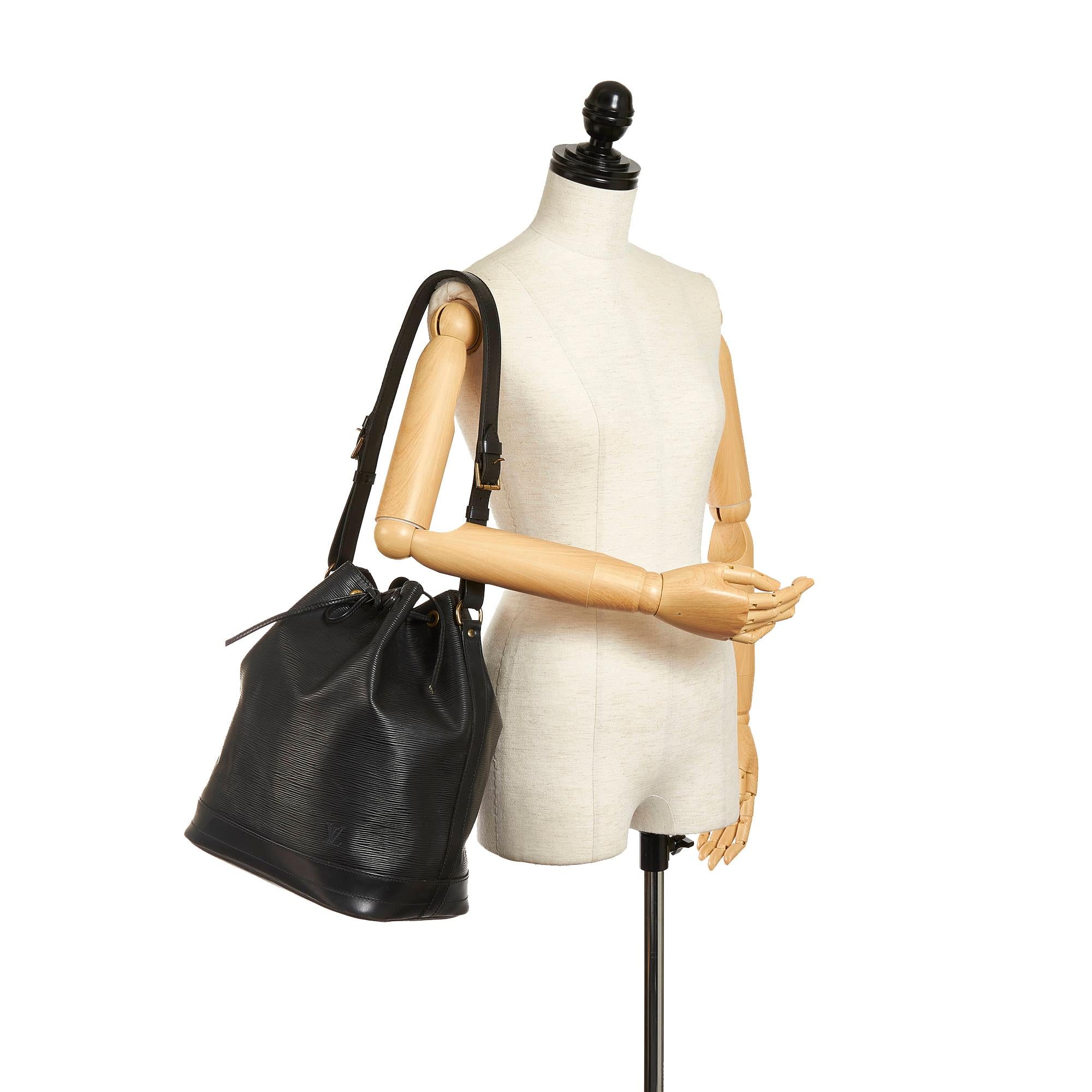 Louis Vuitton Epi Noe (SHG-33499)