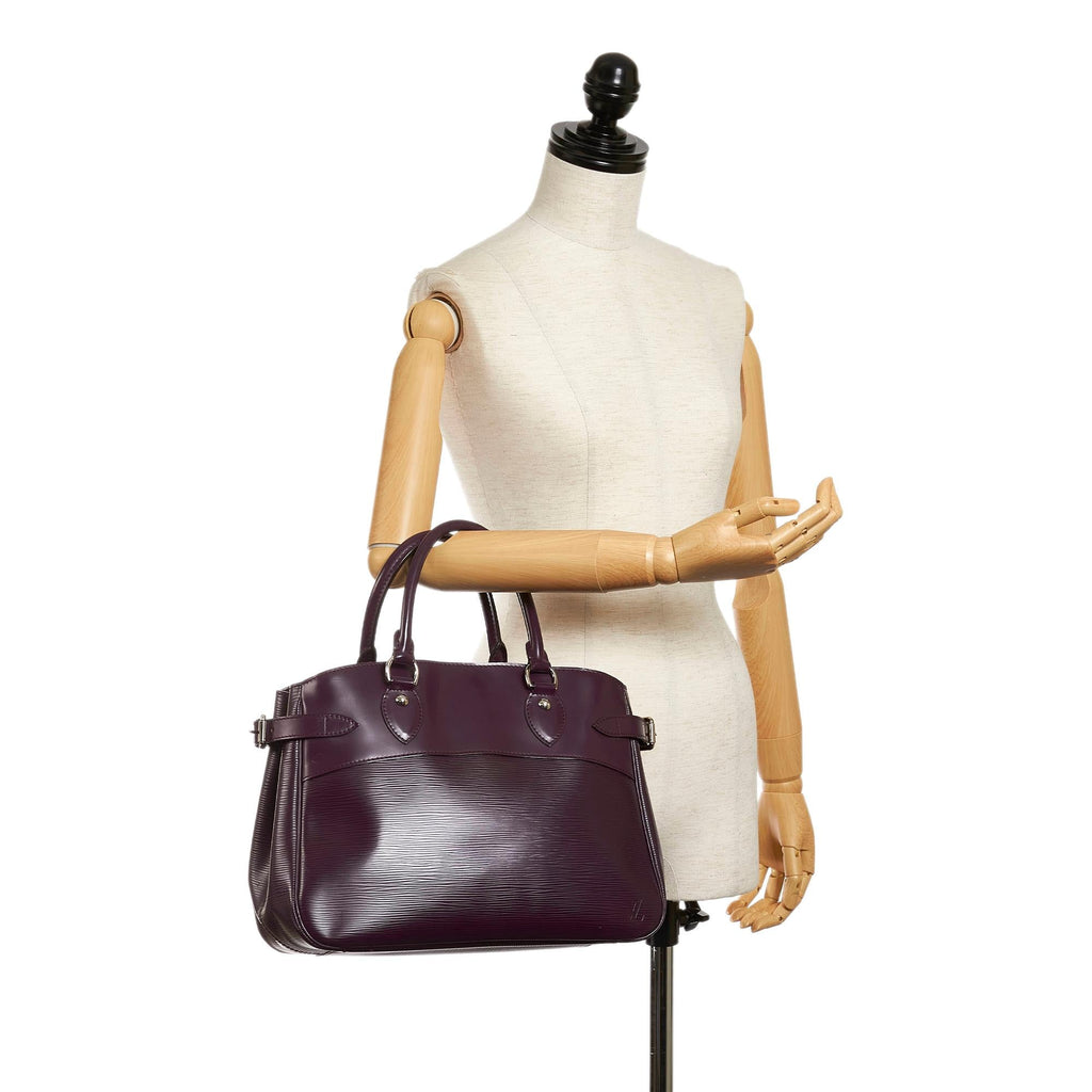 Louis Vuitton Epi Passy PM (SHG-29930)