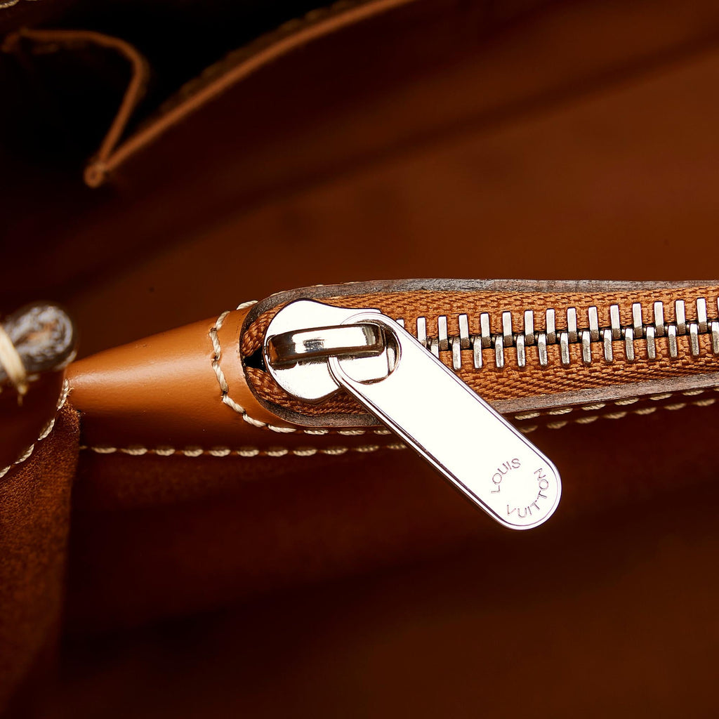 Louis Vuitton Epi Passy PM (SHG-30159)