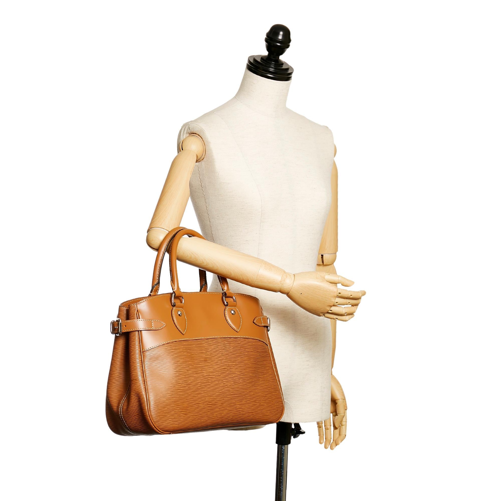 Louis Vuitton Epi Passy PM (SHG-30159)