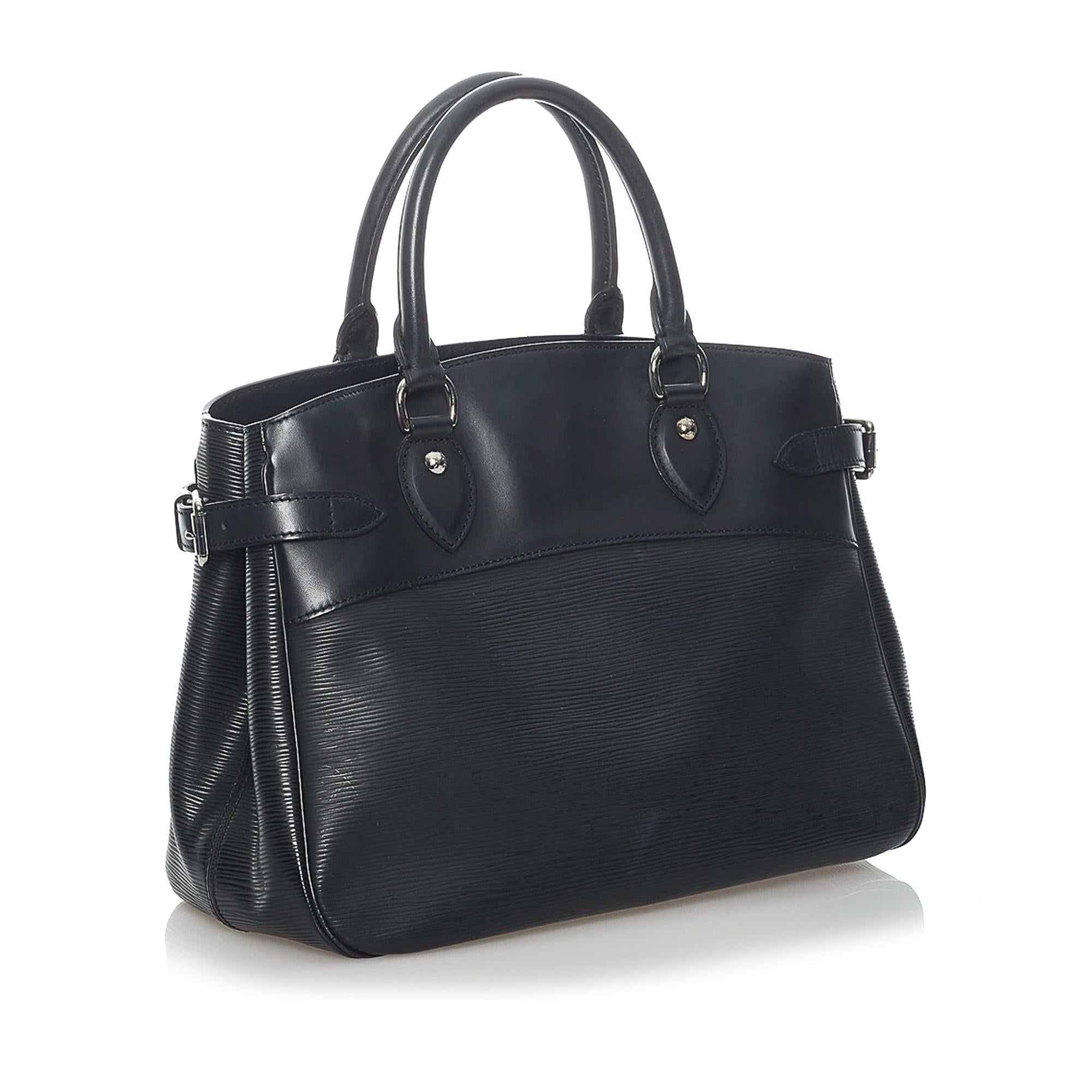 Louis Vuitton Epi Passy PM (SHG-30394)