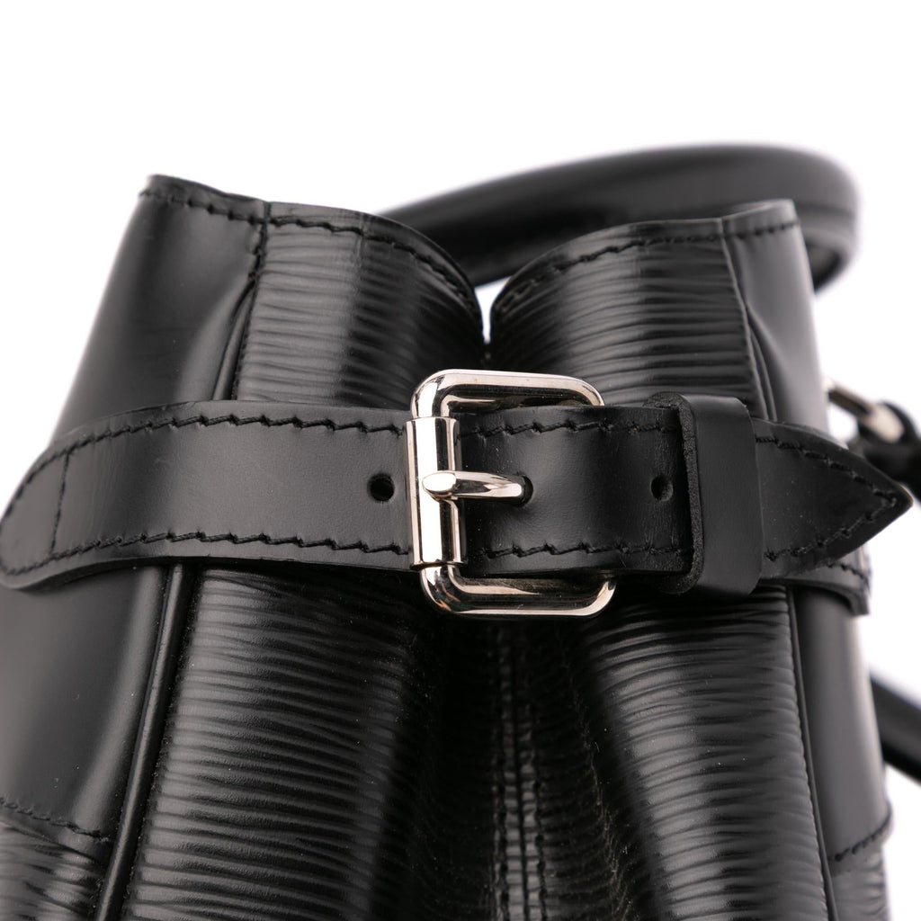 Louis Vuitton Epi Passy PM
