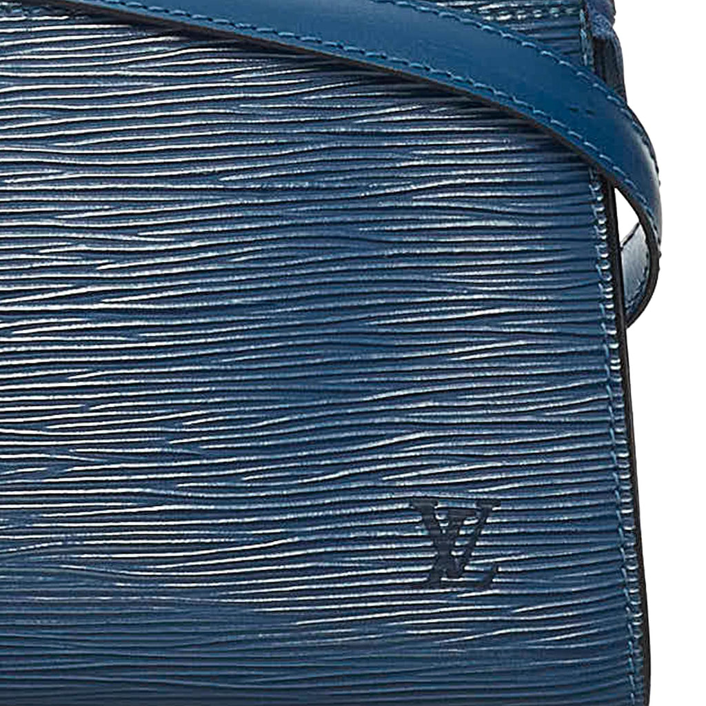 Louis Vuitton Epi Pochette Accessoires (SHG-28935)