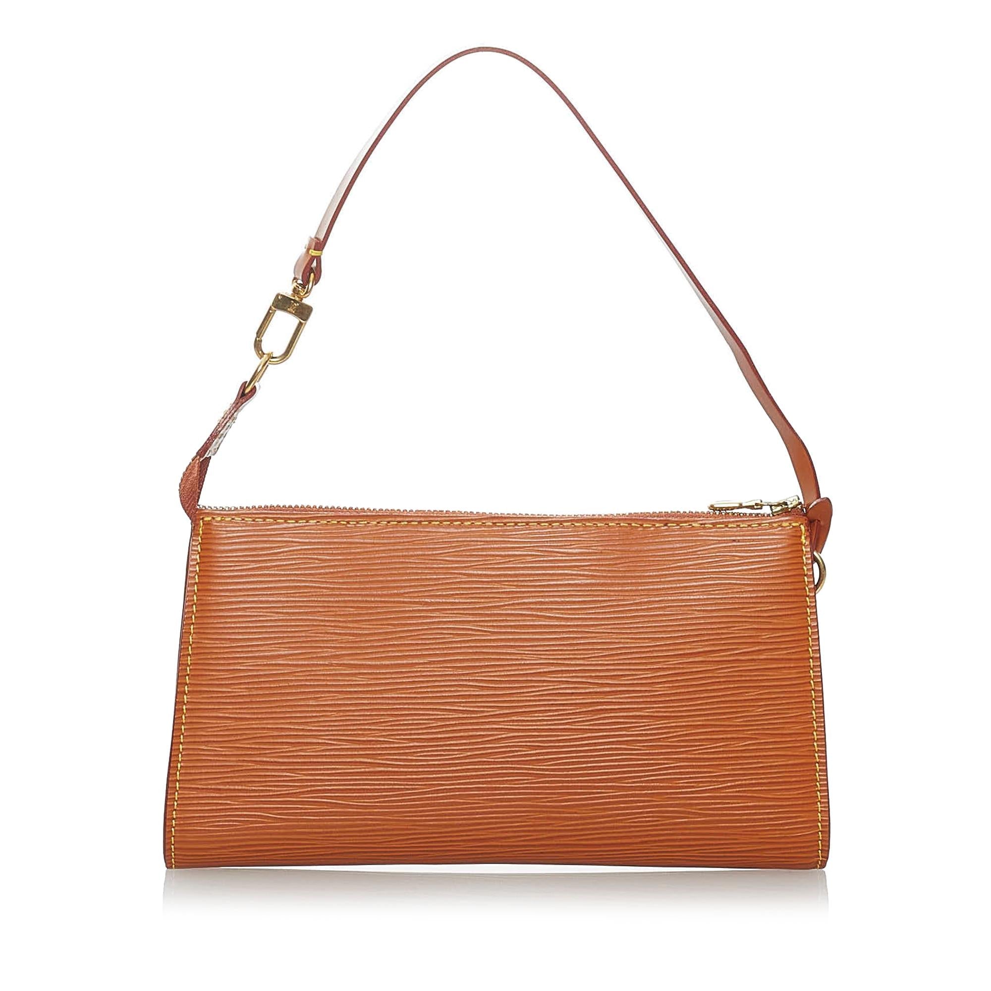 Louis Vuitton Epi Pochette Accessoires (SHG-29923)
