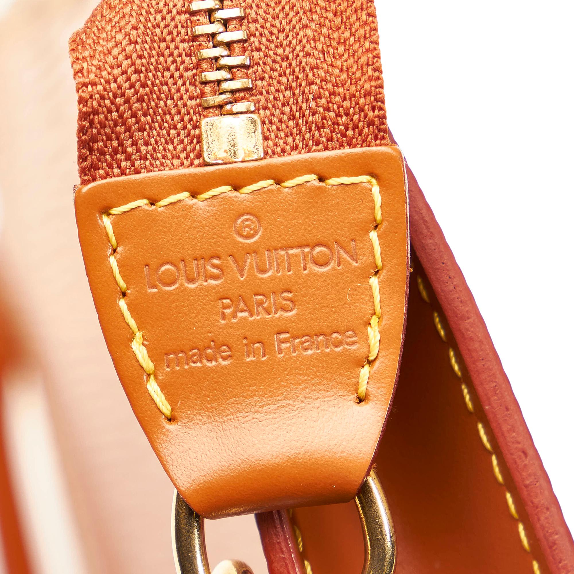 Louis Vuitton Epi Pochette Accessoires (SHG-29923)
