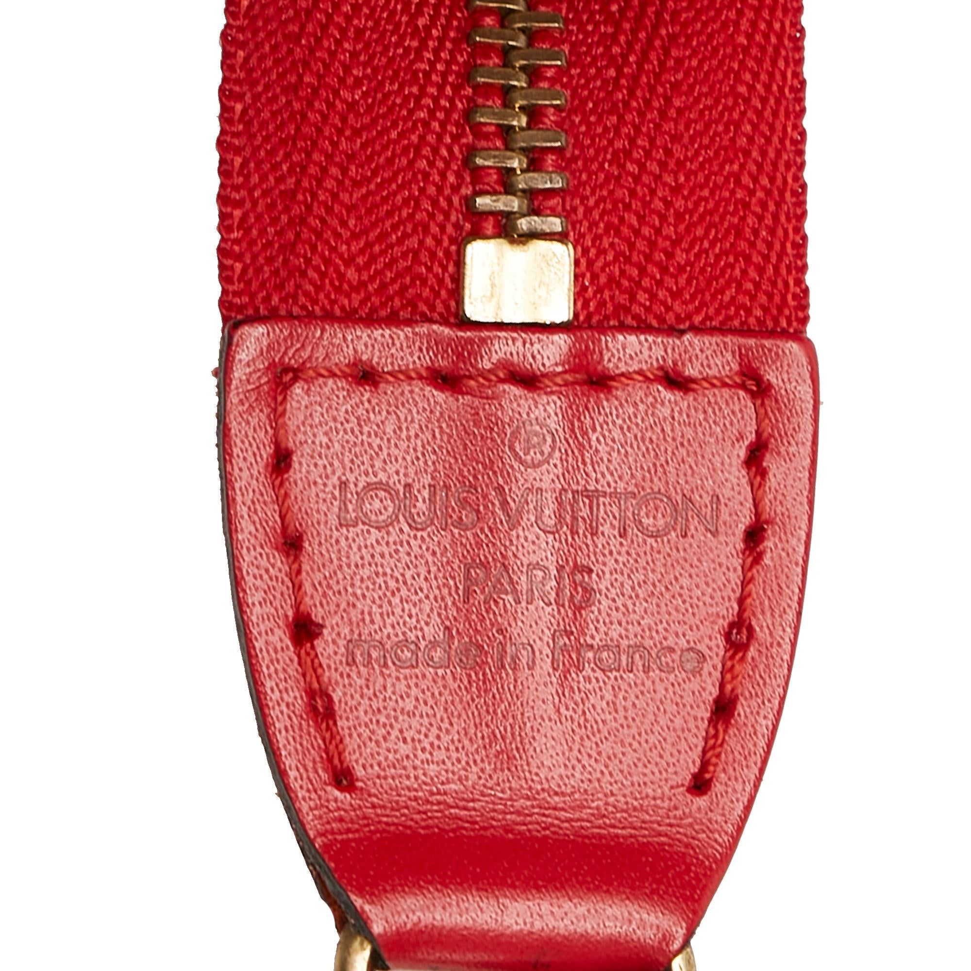 Louis Vuitton Epi Pochette Accessoires (SHG-34877)