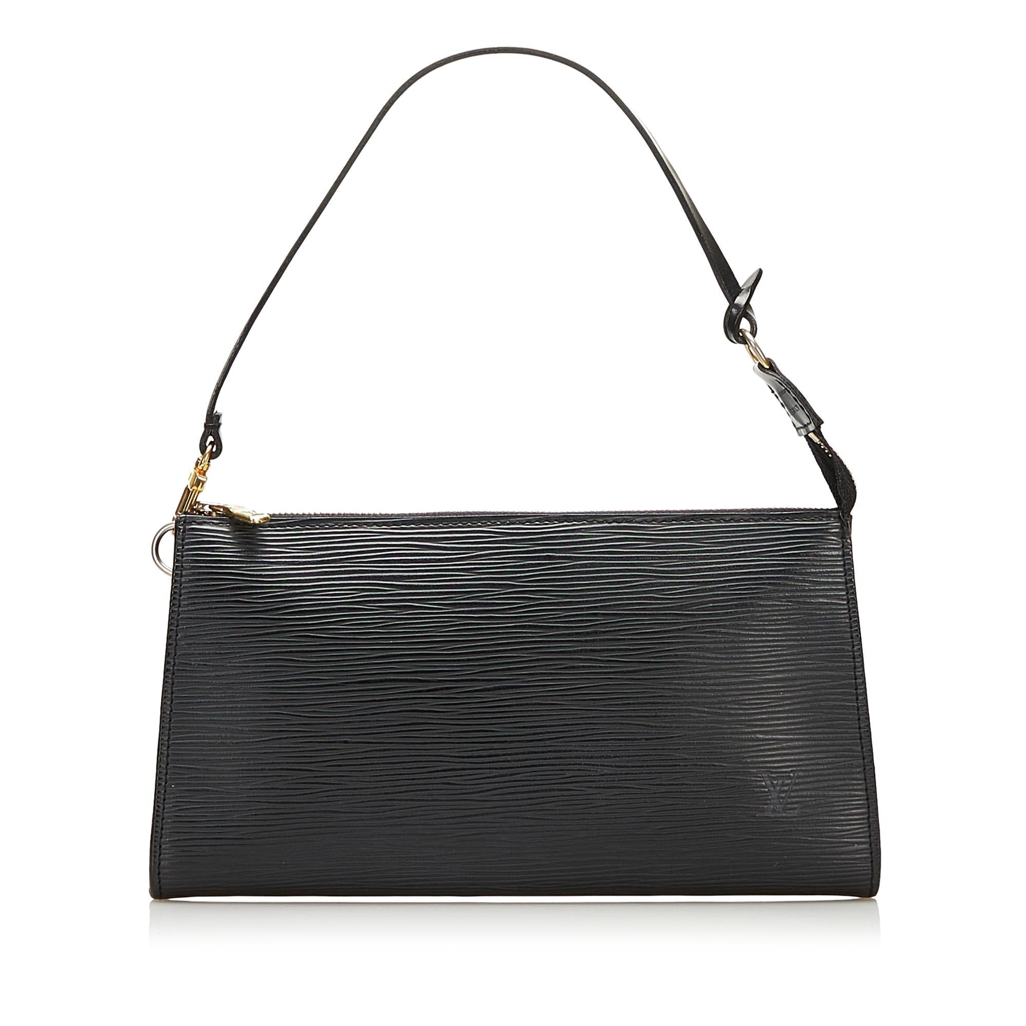 Louis Vuitton Epi Pochette Accessoires (SHG-35327)