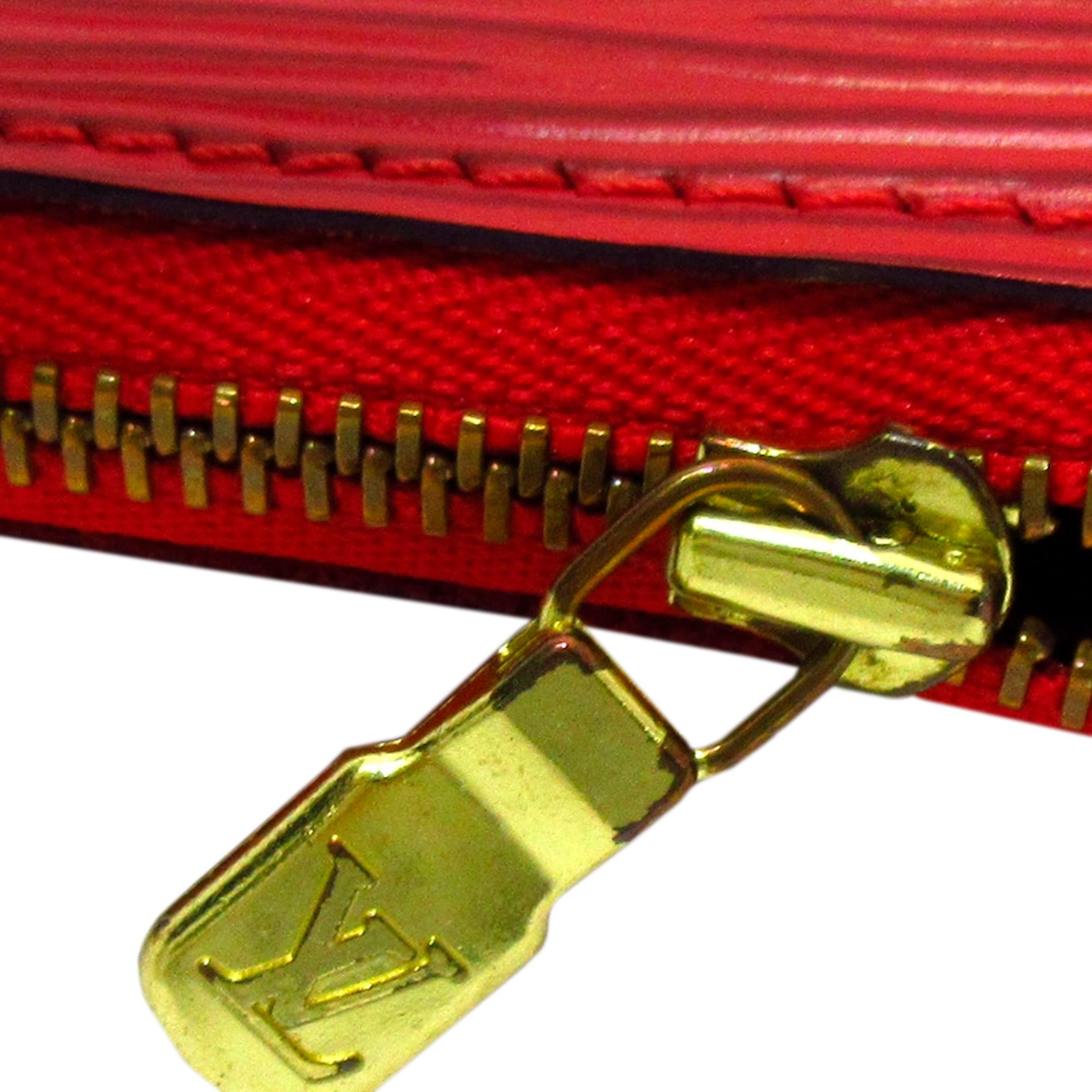 Louis Vuitton Epi Pochette Accessoires (SHG-XeIC2a)