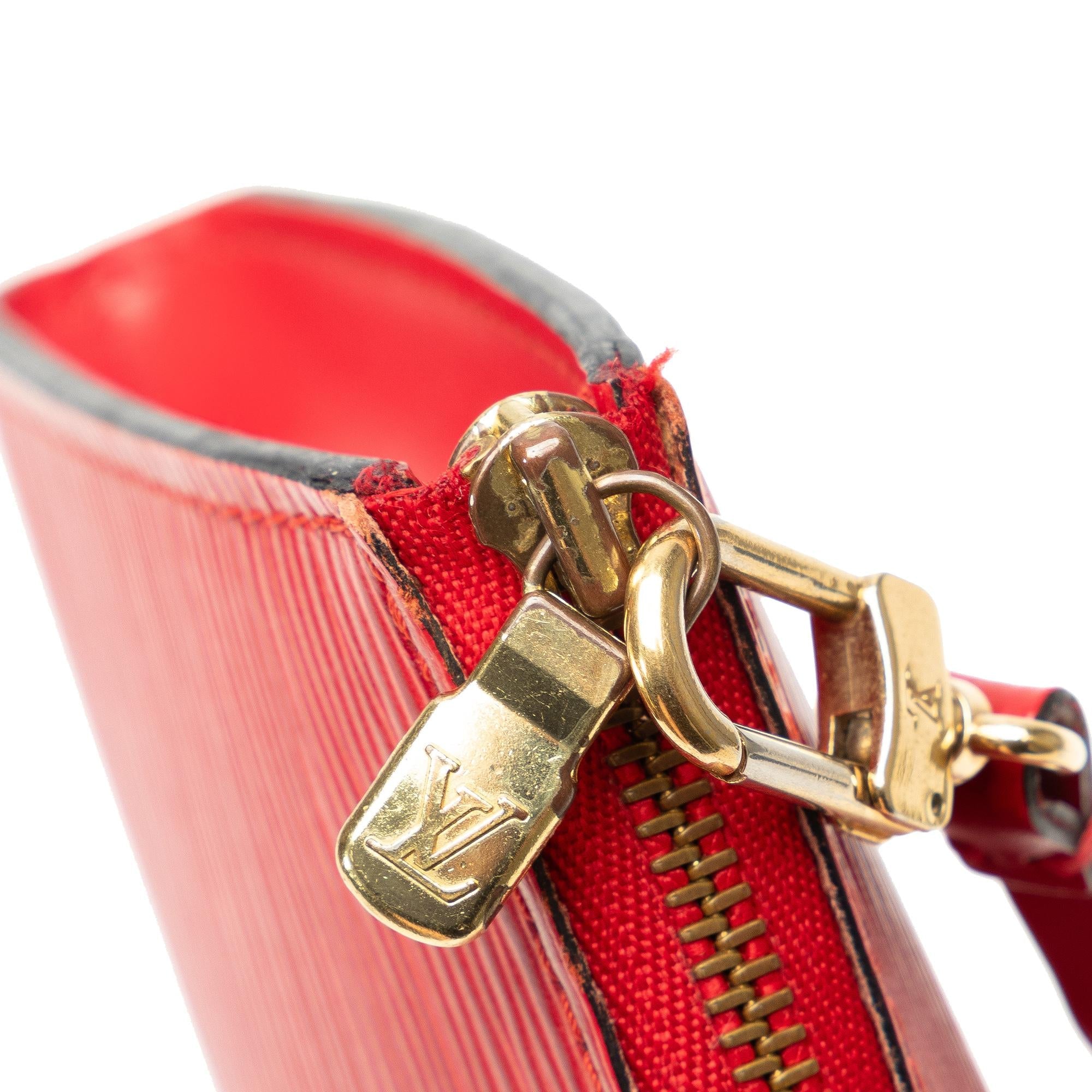 Louis Vuitton Epi Pochette Accessoires (SHG-f03D4U)