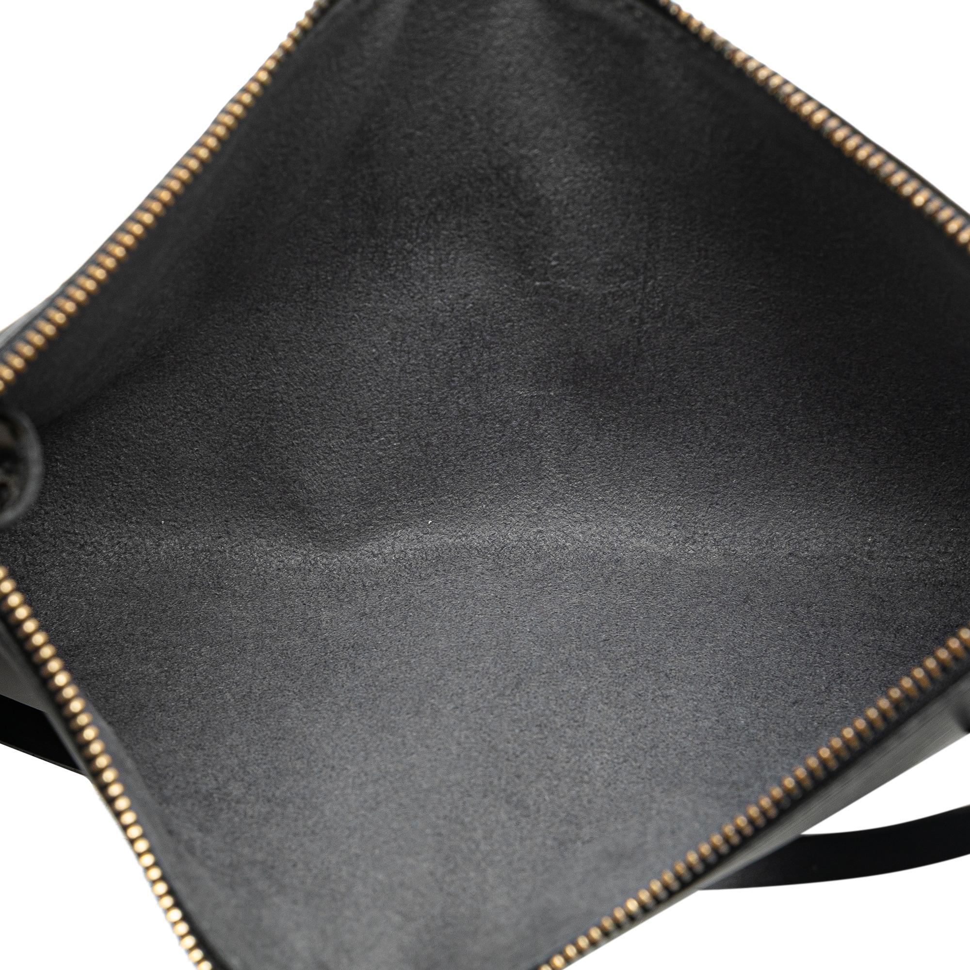 Louis Vuitton Epi Pochette Accessoires (SHG-b7oWzA)