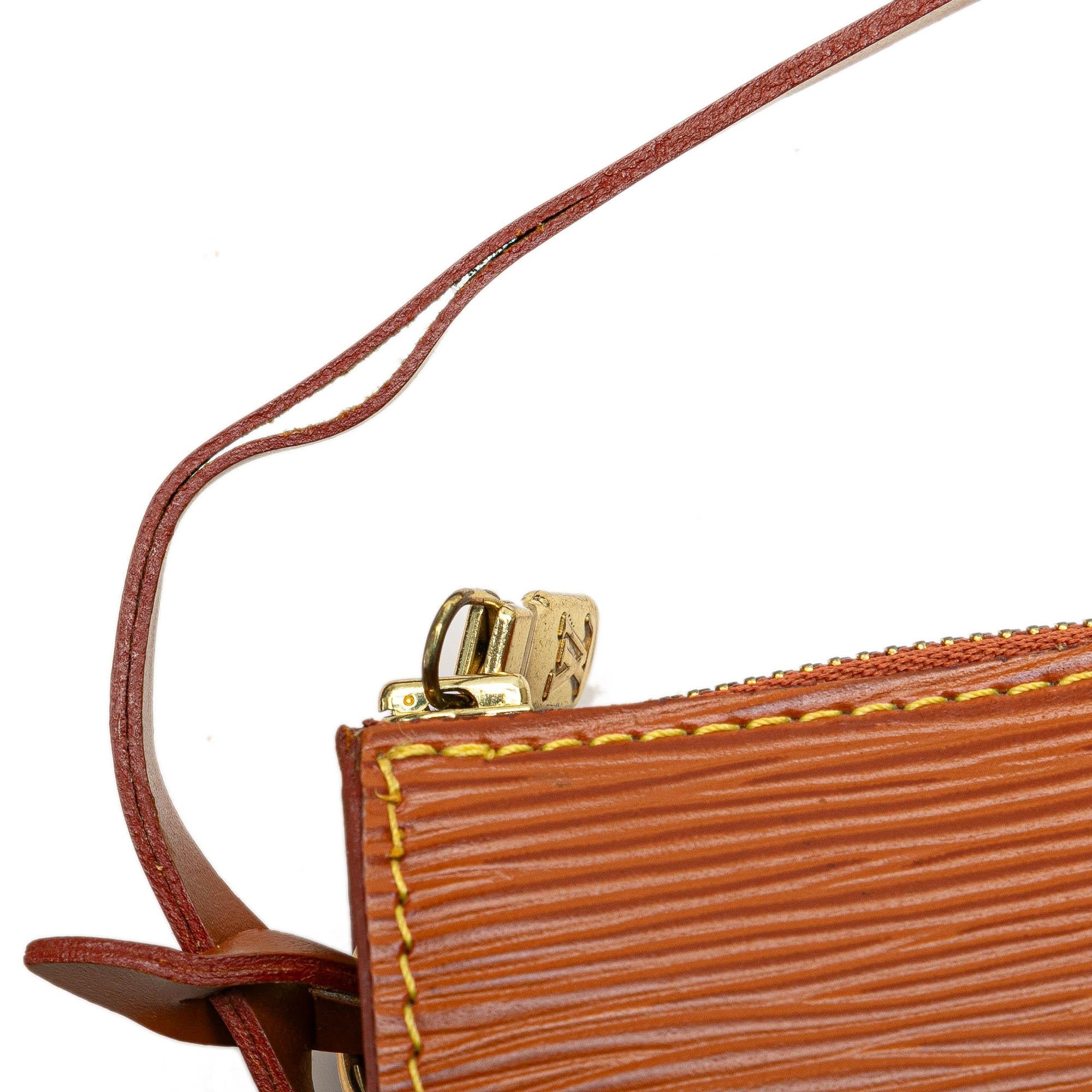 Louis Vuitton Epi Pochette Accessoires (SHG-cKsrDb)