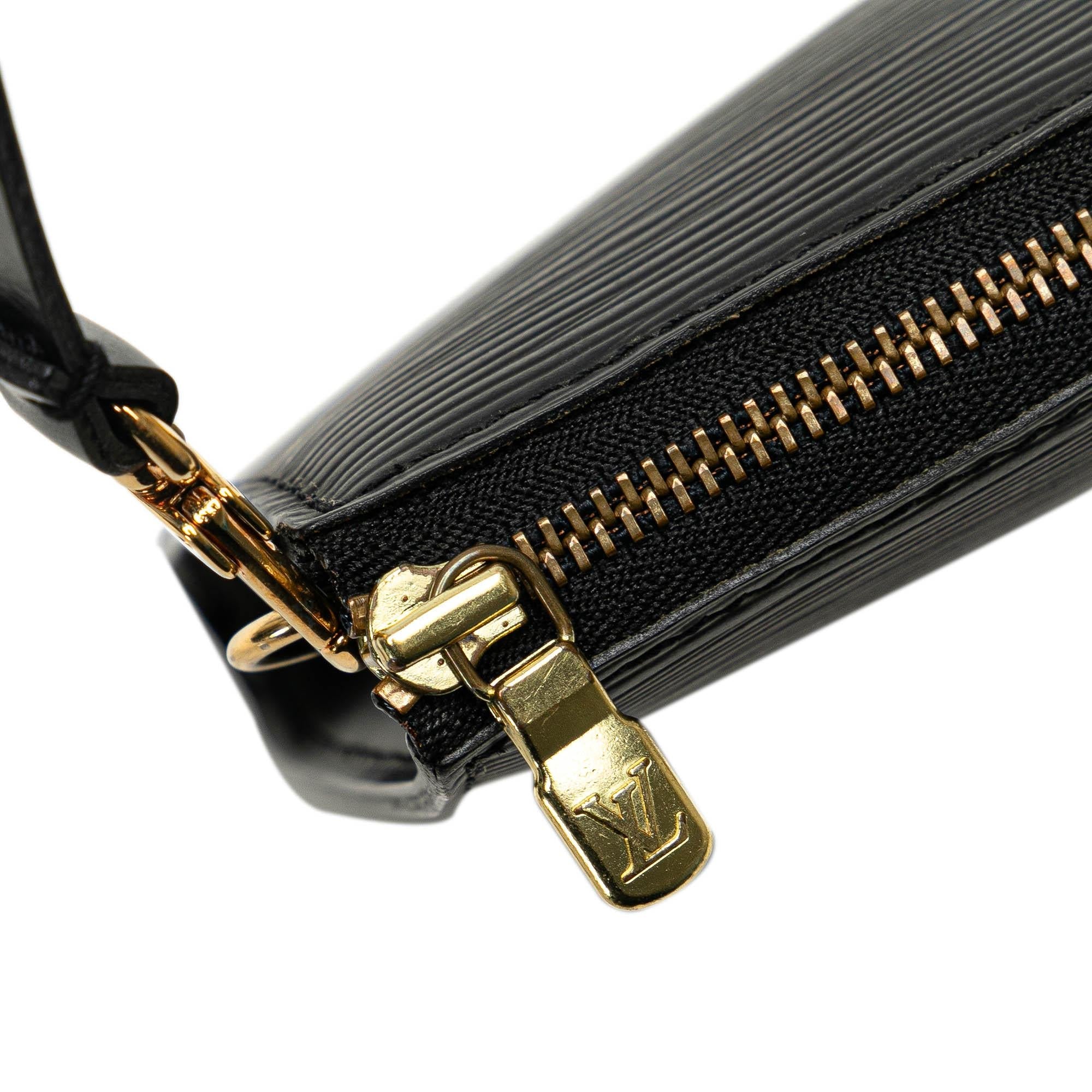 Louis Vuitton Epi Pochette Accessoires (SHG-OpQdyr)