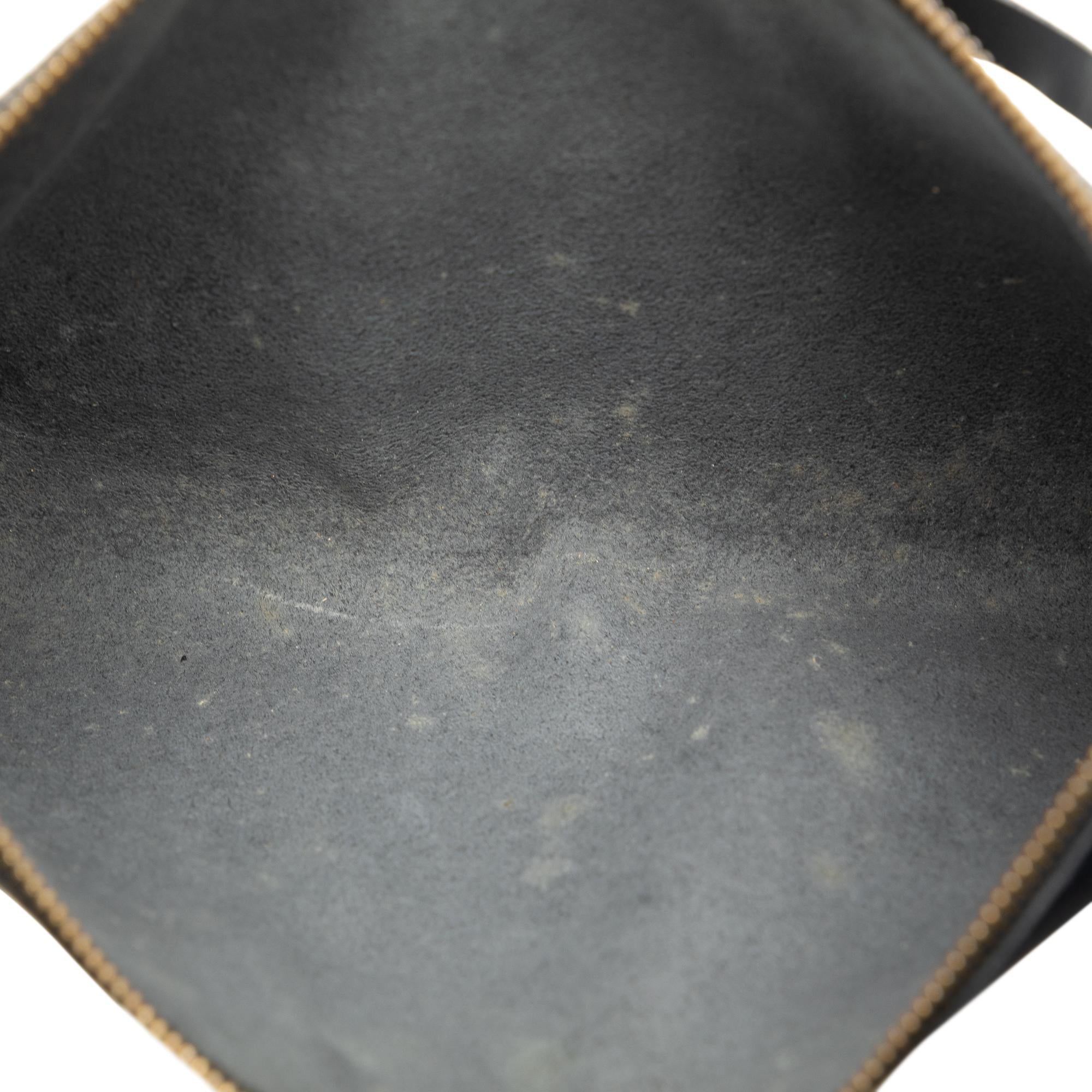 Louis Vuitton Epi Pochette Accessoires (SHG-hjFnTz)
